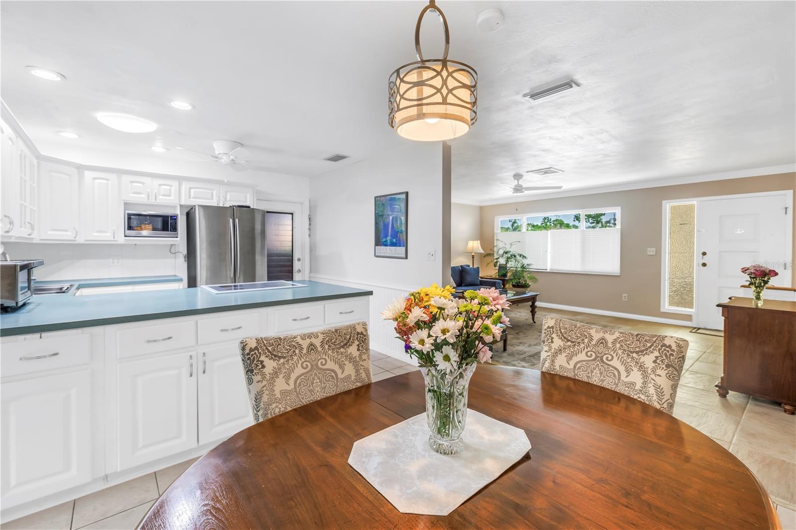 9044 LYNWOOD DR, SEMINOLE, FL, 33772