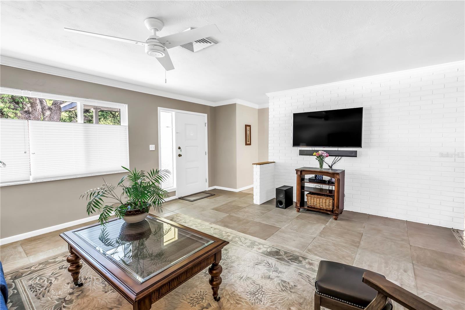 9044 LYNWOOD DR, SEMINOLE, FL, 33772