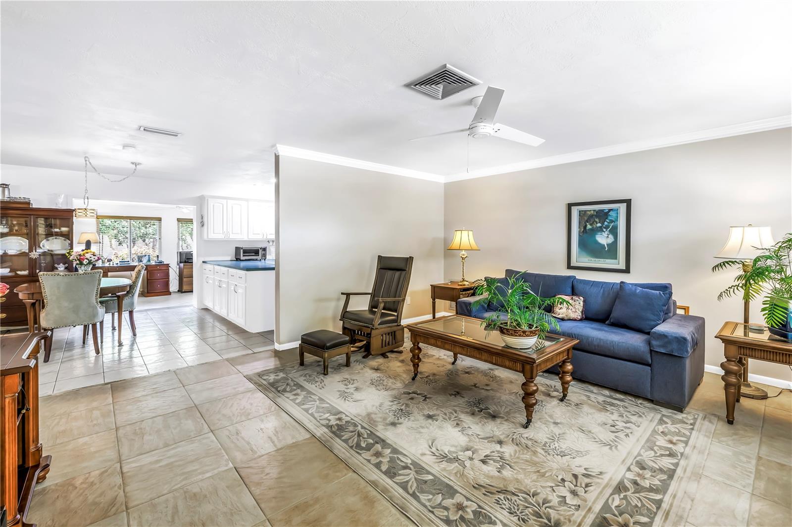 9044 LYNWOOD DR, SEMINOLE, FL, 33772