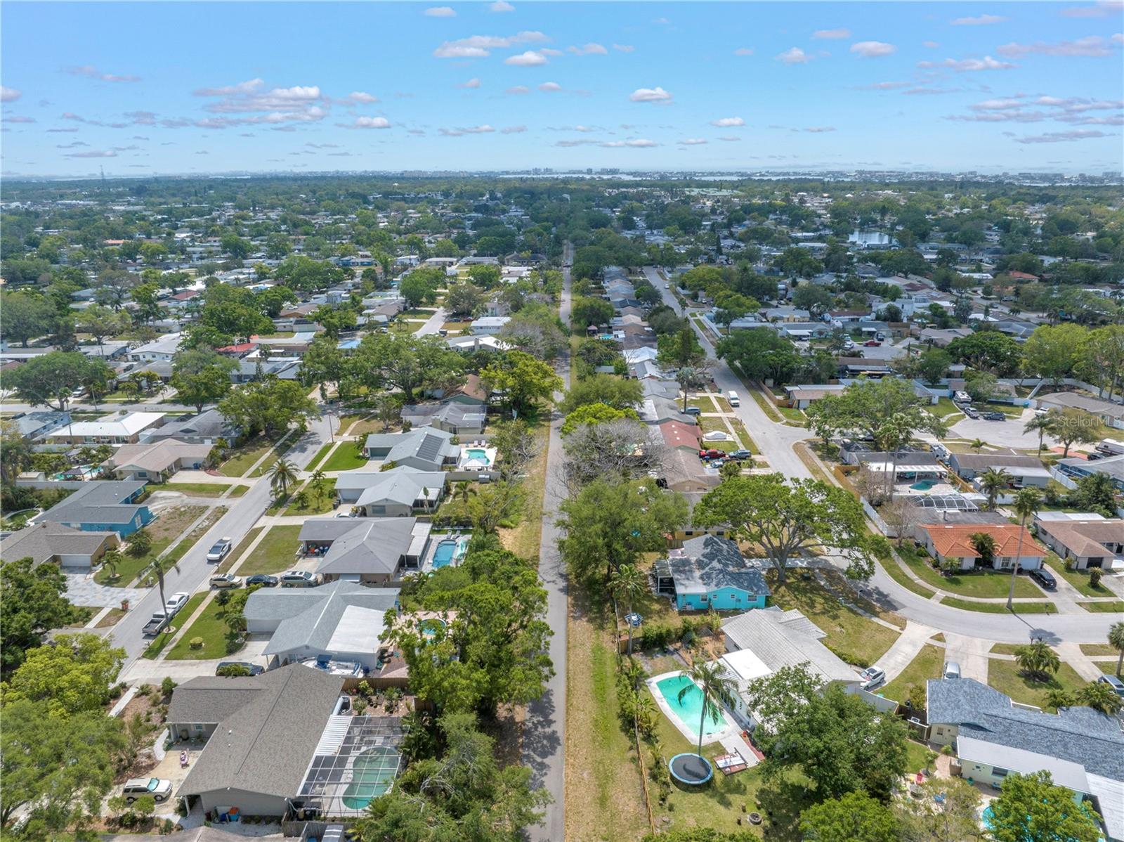 9044 LYNWOOD DR, SEMINOLE, FL, 33772