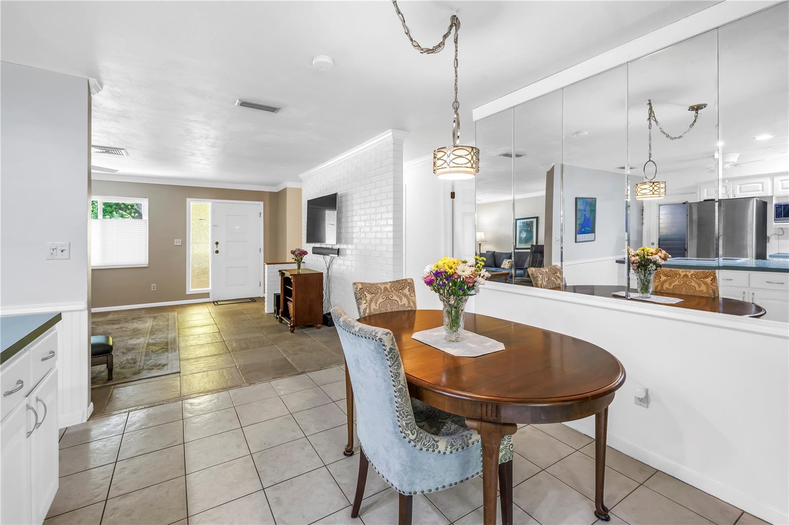 9044 LYNWOOD DR, SEMINOLE, FL, 33772