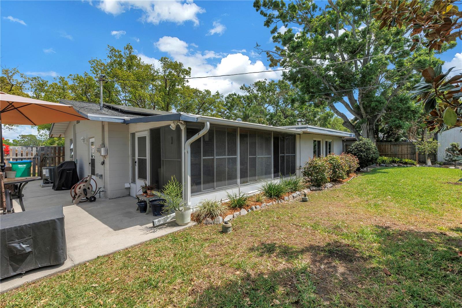 9044 LYNWOOD DR, SEMINOLE, FL, 33772
