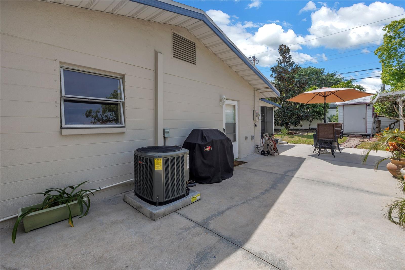 9044 LYNWOOD DR, SEMINOLE, FL, 33772