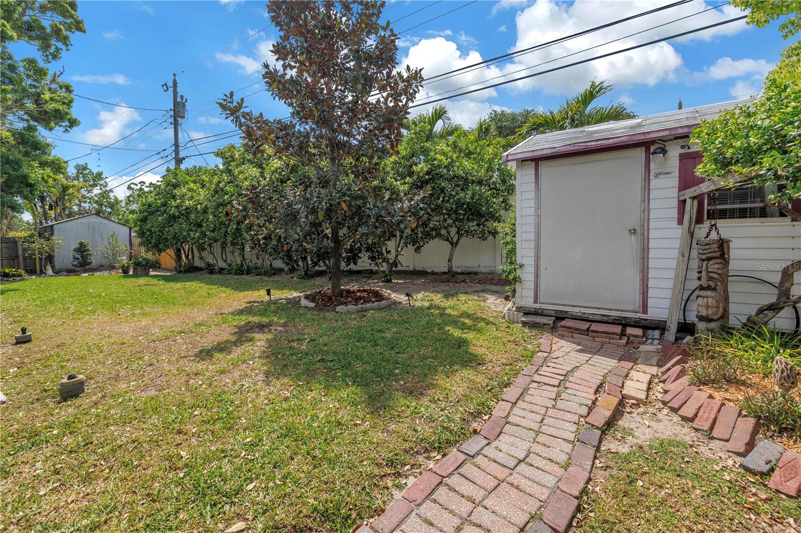 9044 LYNWOOD DR, SEMINOLE, FL, 33772