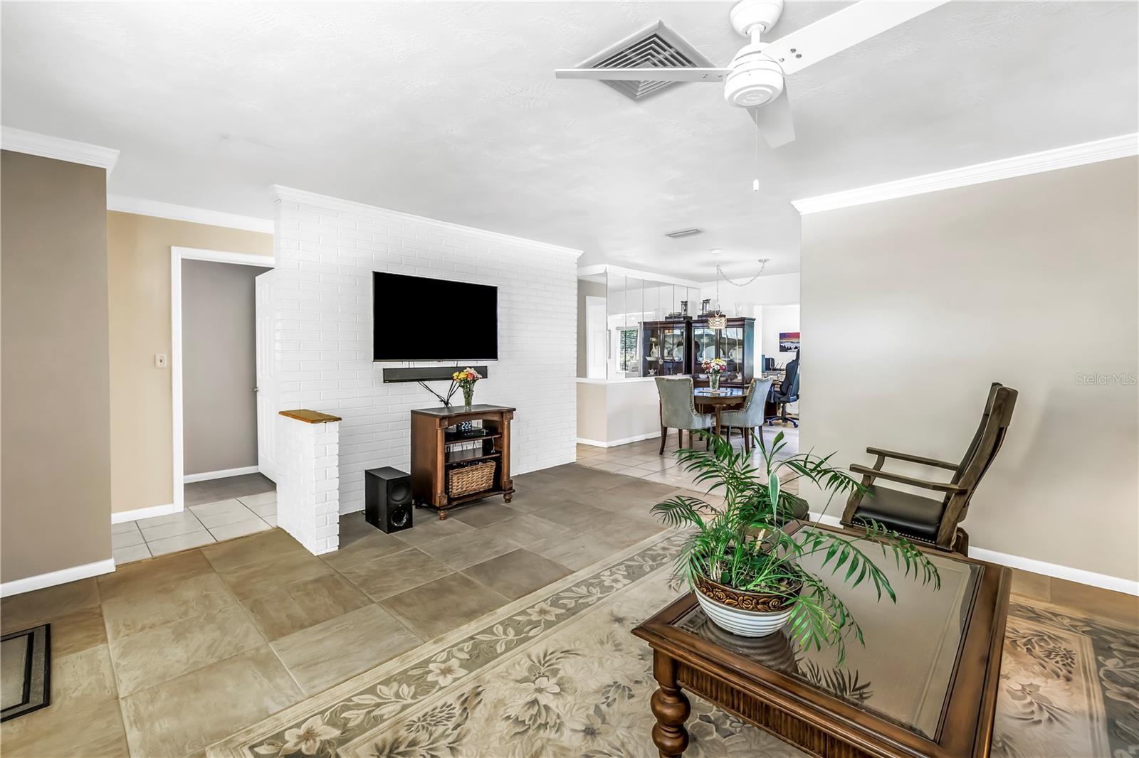 9044 LYNWOOD DR, SEMINOLE, FL, 33772