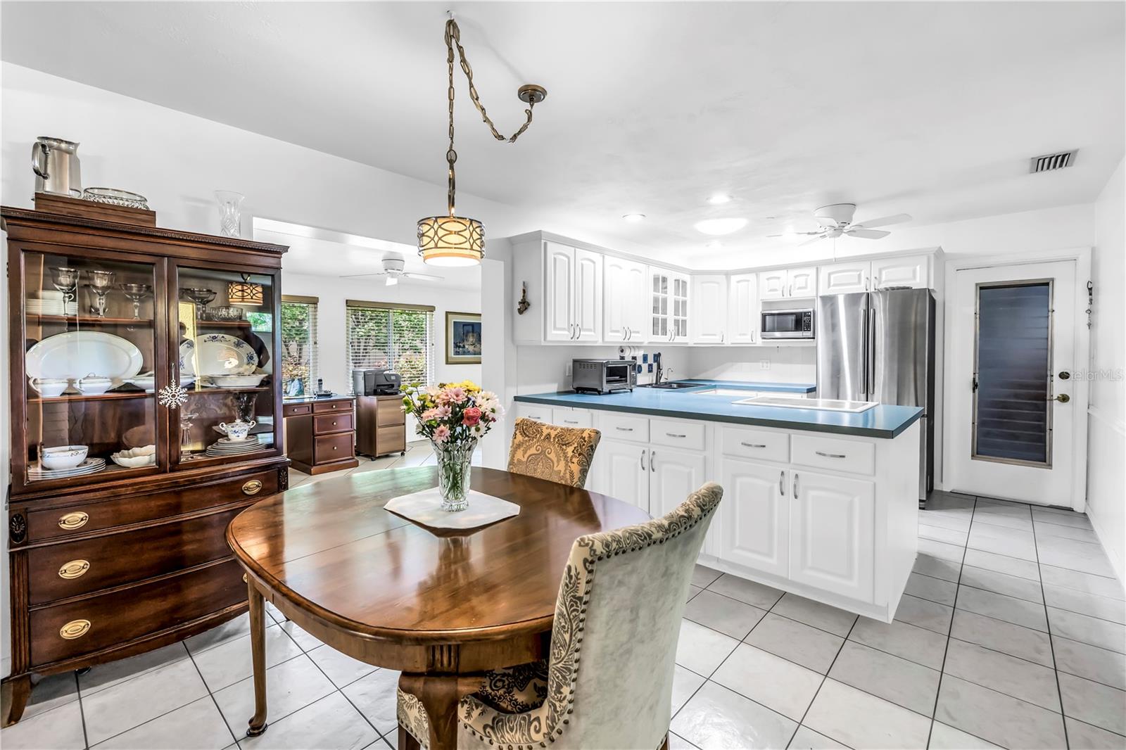 9044 LYNWOOD DR, SEMINOLE, FL, 33772
