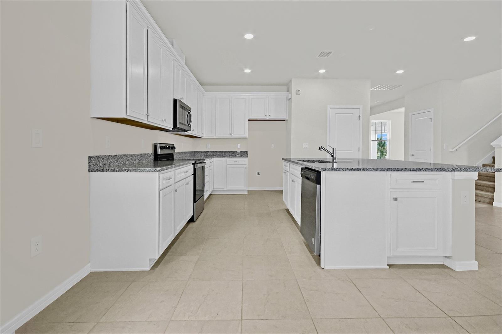 3002 VOYAGER AVE, ST CLOUD, FL, 34771