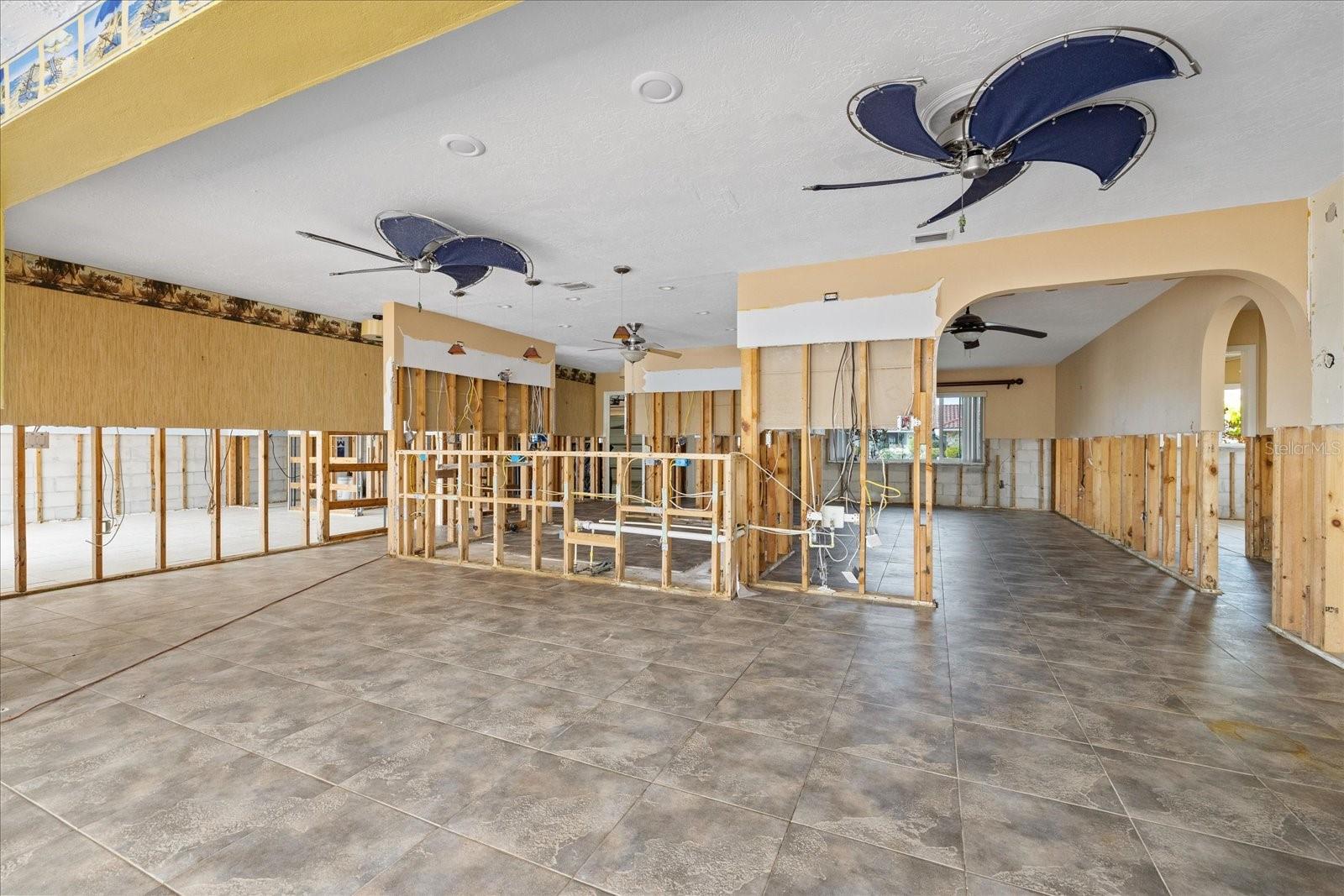 5000 SOUTHSHORE DR, NEW PORT RICHEY, FL, 34652