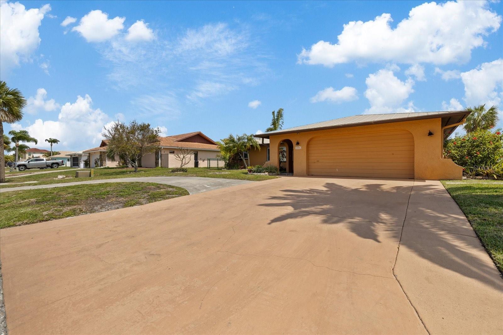 5000 SOUTHSHORE DR, NEW PORT RICHEY, FL, 34652