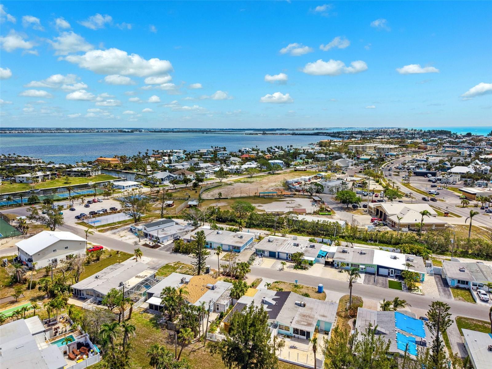 438 62ND ST, HOLMES BEACH, FL, 34217