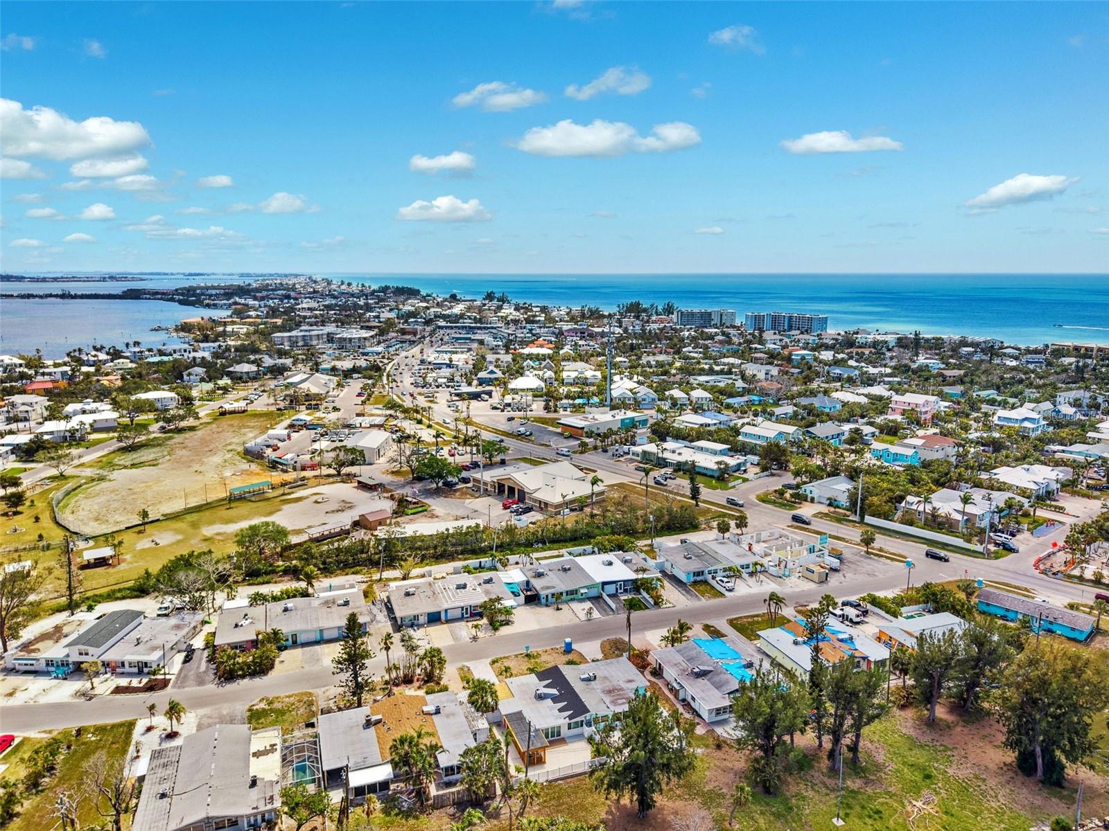 438 62ND ST, HOLMES BEACH, FL, 34217