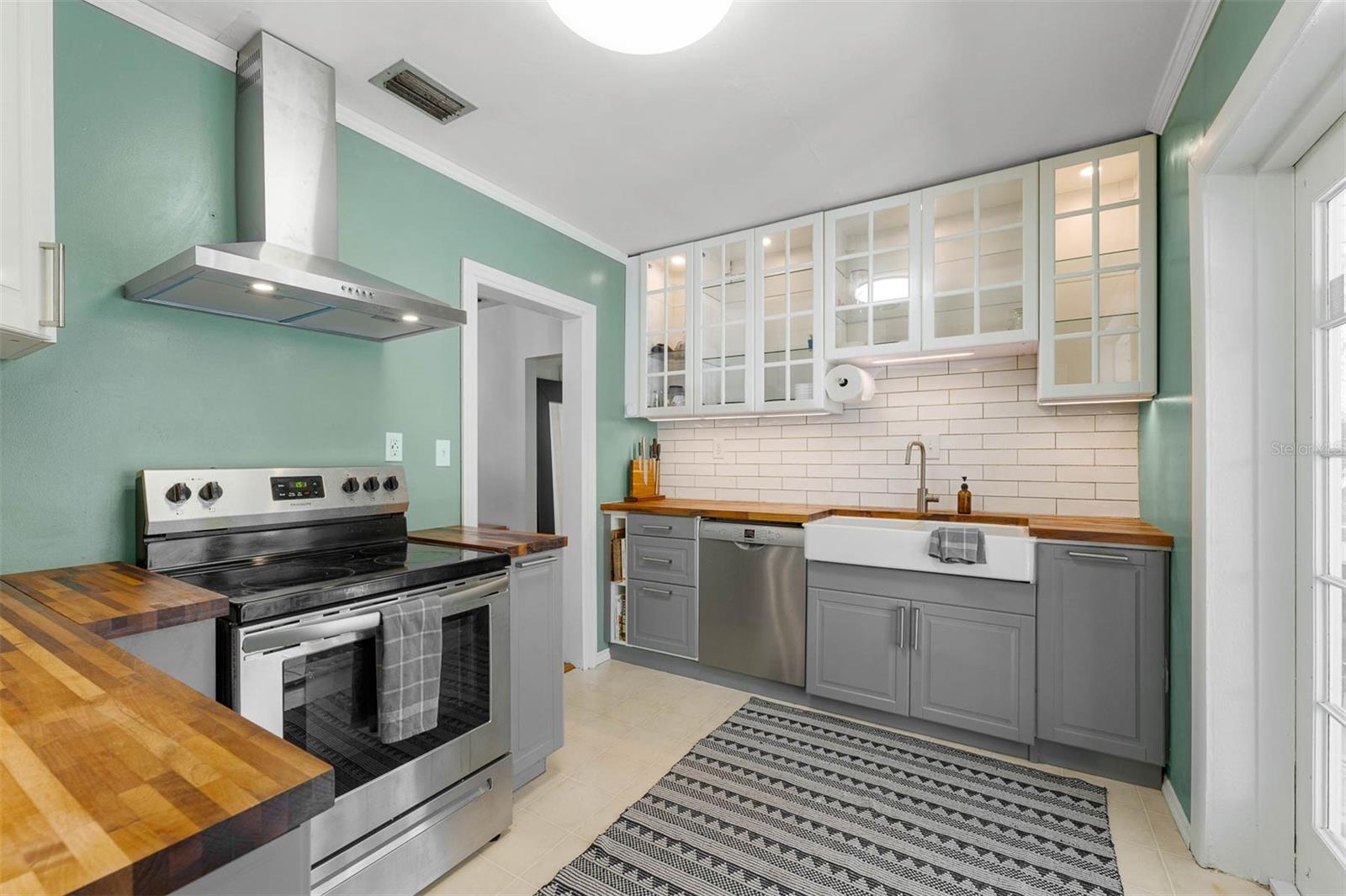 926 MAYFAIR CIR, ORLANDO, FL, 32803