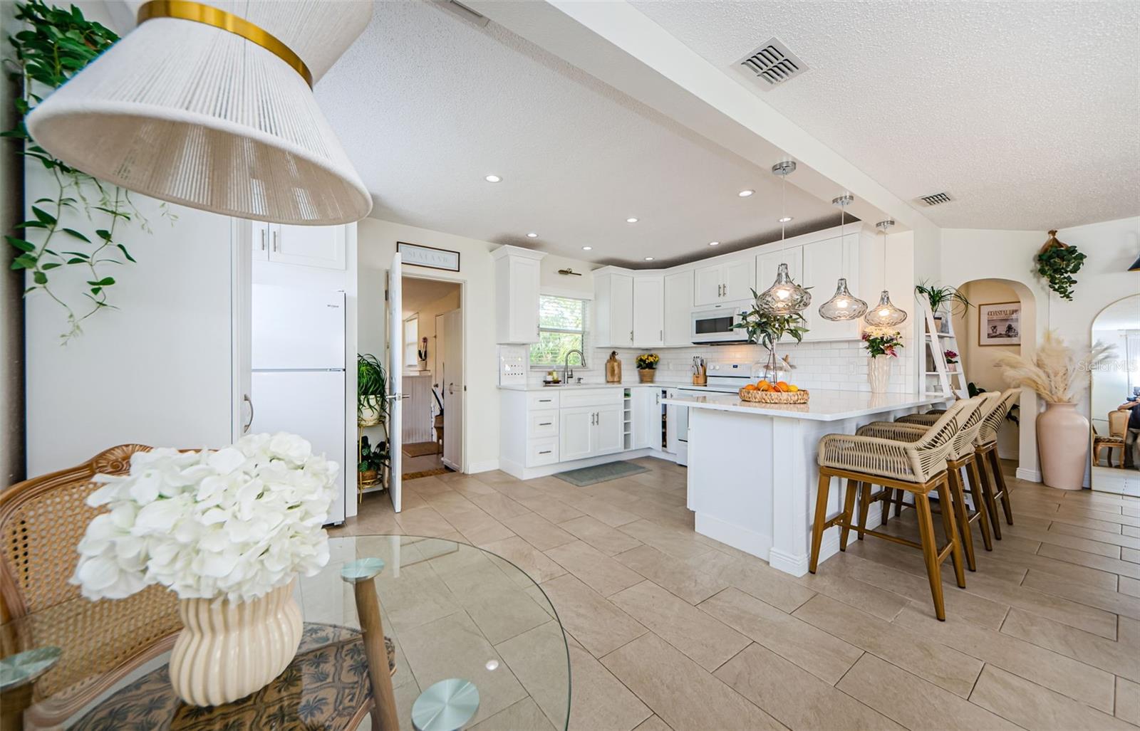 2261 QUEEN ST S, ST PETERSBURG, FL, 33712