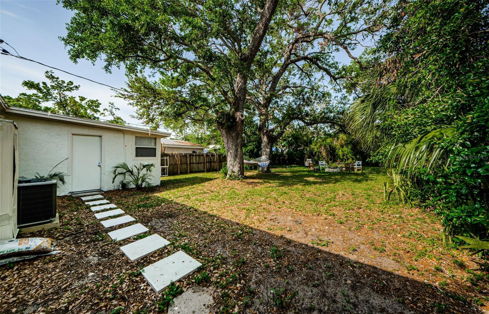 2261 QUEEN ST S, ST PETERSBURG, FL, 33712
