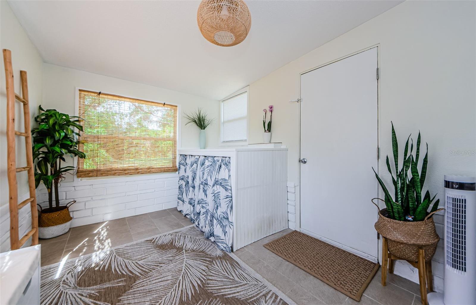 2261 QUEEN ST S, ST PETERSBURG, FL, 33712