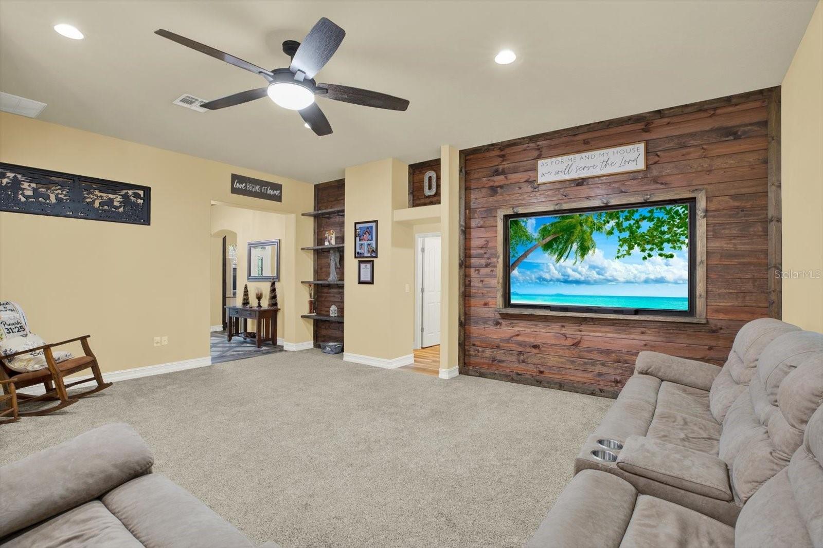 9851 PINE LEAF LN, DADE CITY, FL, 33525