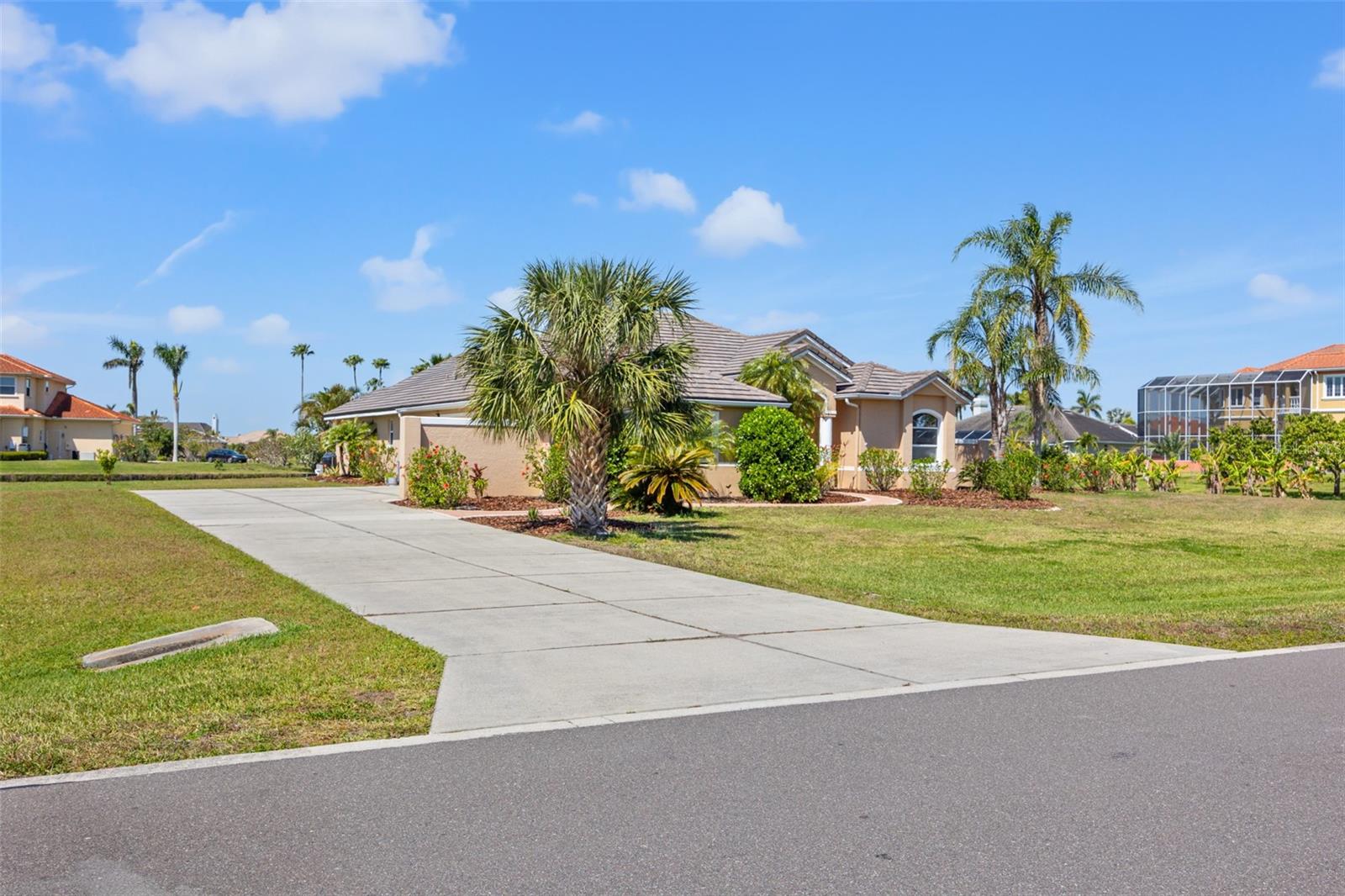 6181 9TH AVENUE CIR NE, BRADENTON, FL, 34212