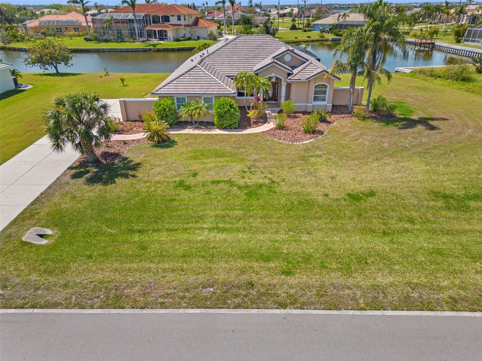 6181 9TH AVENUE CIR NE, BRADENTON, FL, 34212
