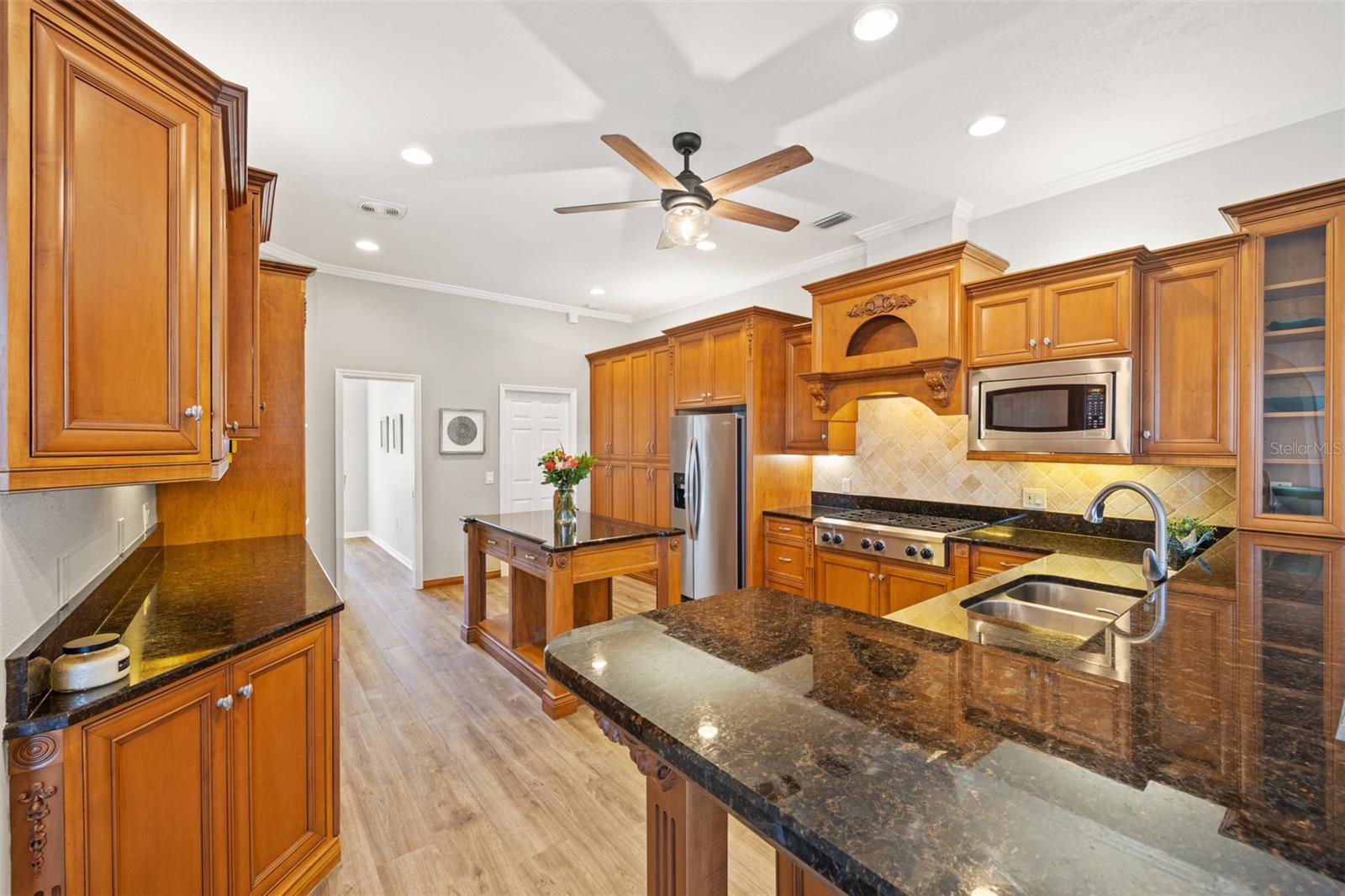 6181 9TH AVENUE CIR NE, BRADENTON, FL, 34212
