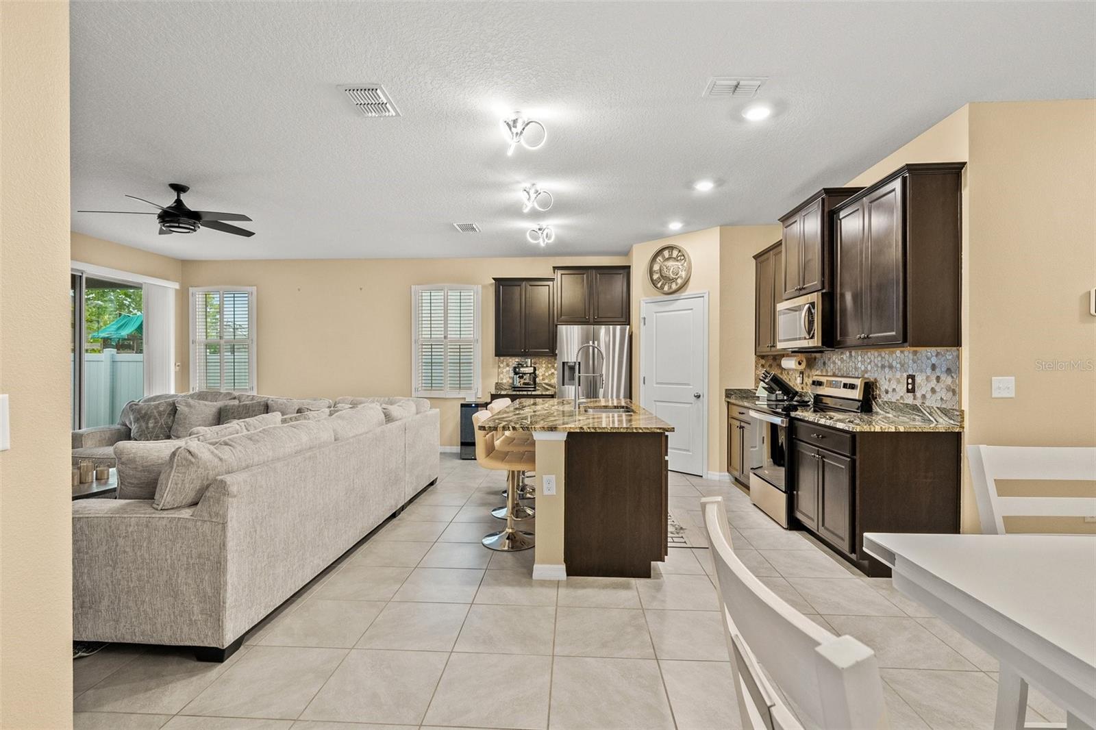 582 8TH ST NW, RUSKIN, FL, 33570