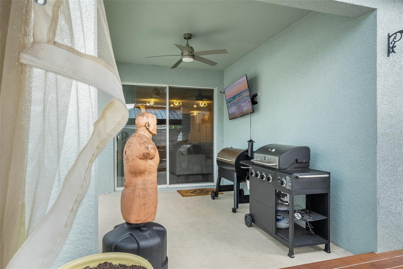 582 8TH ST NW, RUSKIN, FL, 33570