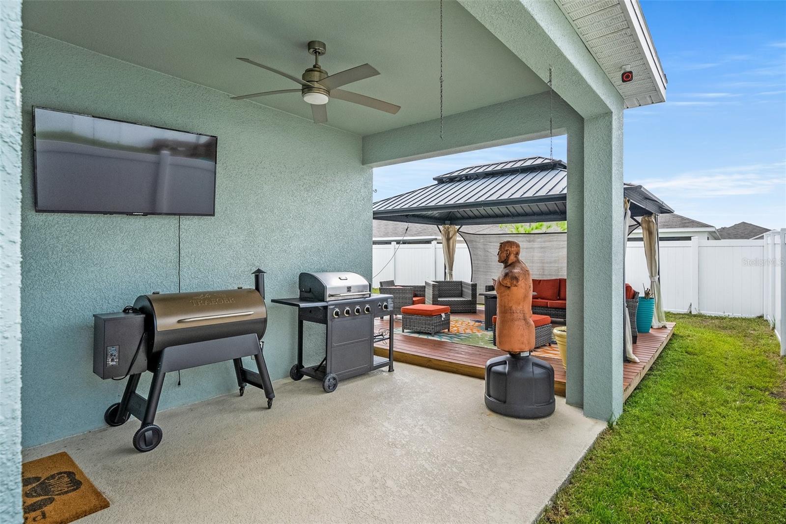 582 8TH ST NW, RUSKIN, FL, 33570