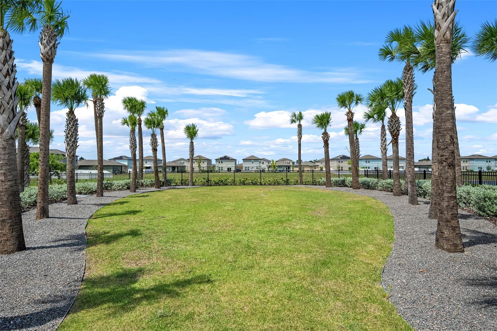 582 8TH ST NW, RUSKIN, FL, 33570