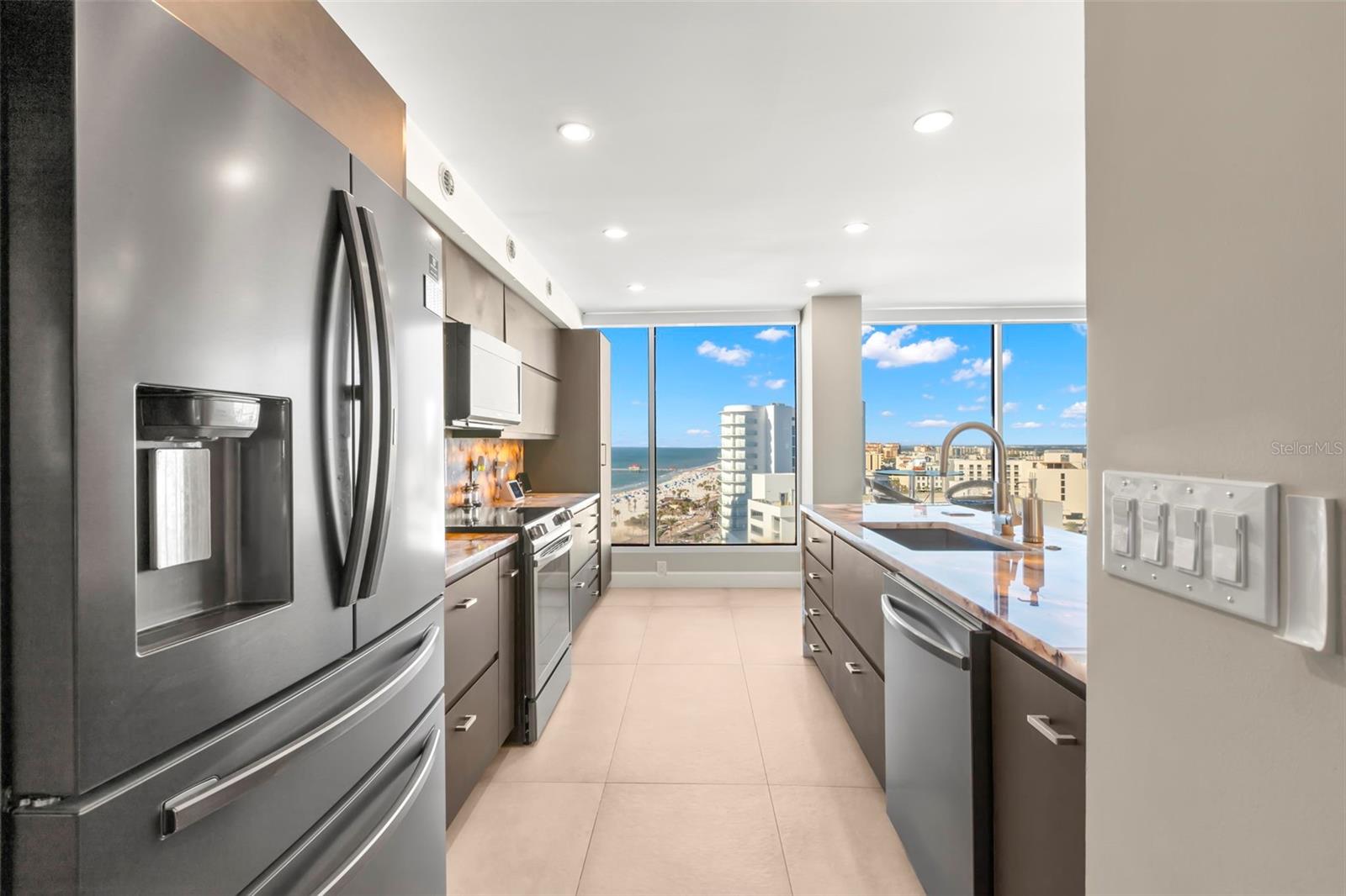 440 S GULFVIEW BLVD #1701, CLEARWATER BEACH, FL, 33767