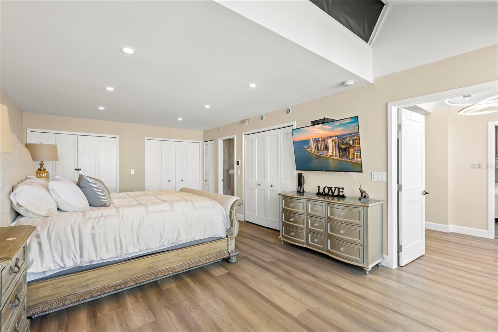 440 S GULFVIEW BLVD #1701, CLEARWATER BEACH, FL, 33767