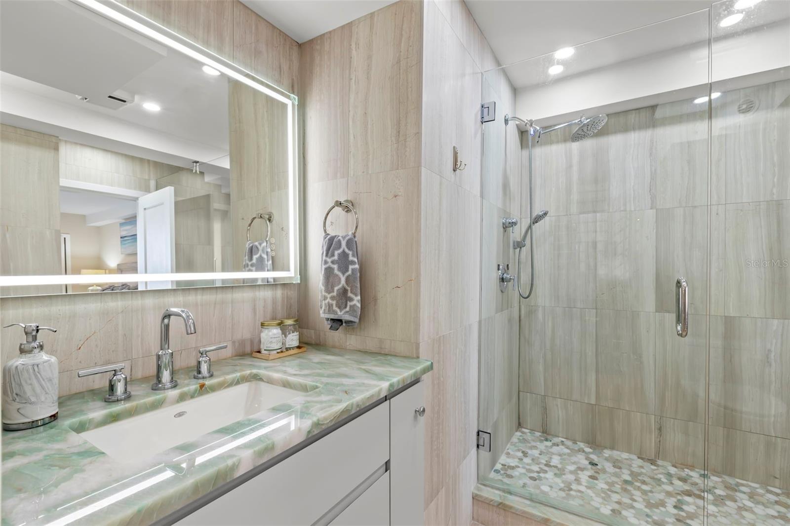 440 S GULFVIEW BLVD #1701, CLEARWATER BEACH, FL, 33767