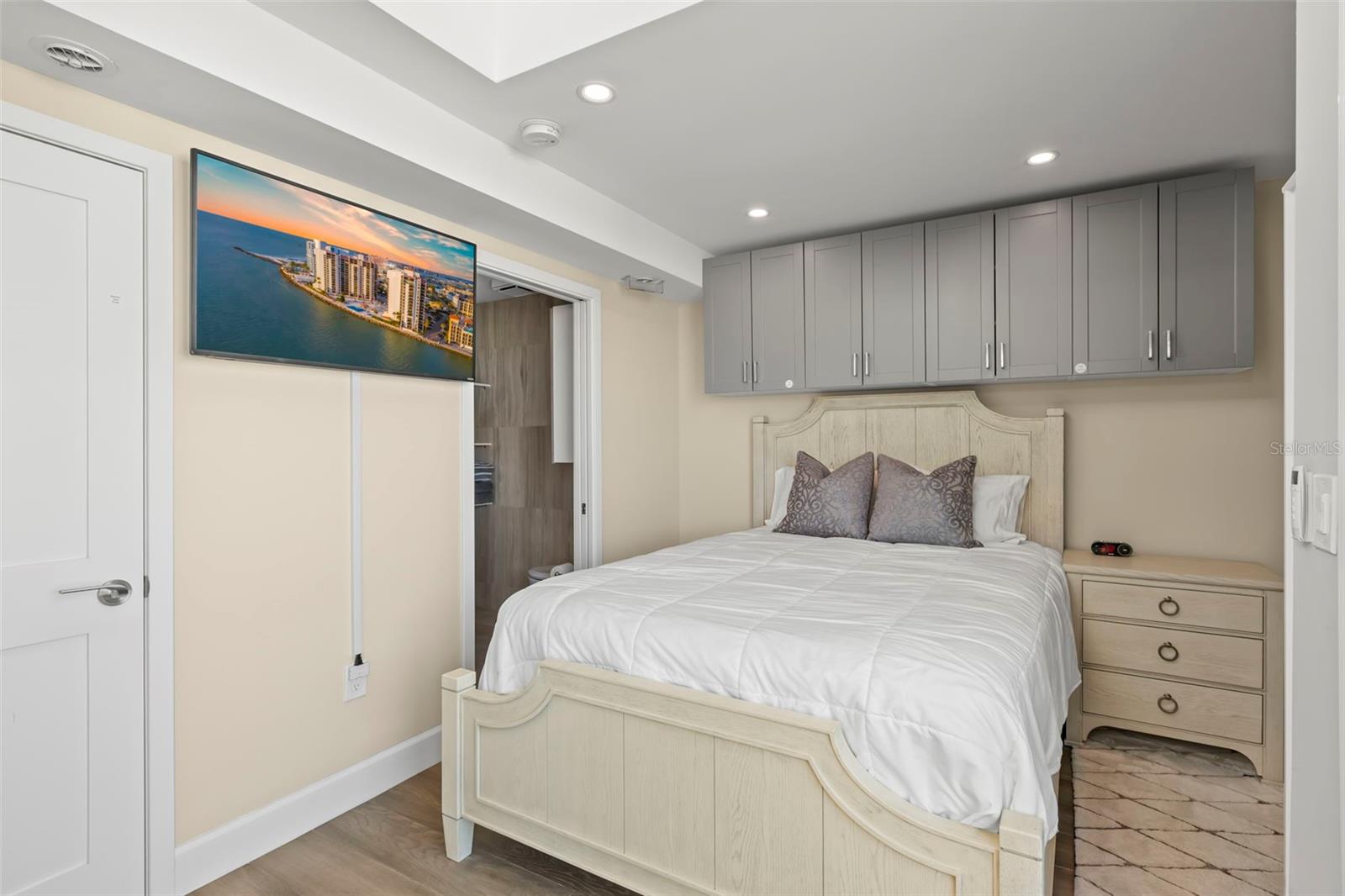 440 S GULFVIEW BLVD #1701, CLEARWATER BEACH, FL, 33767