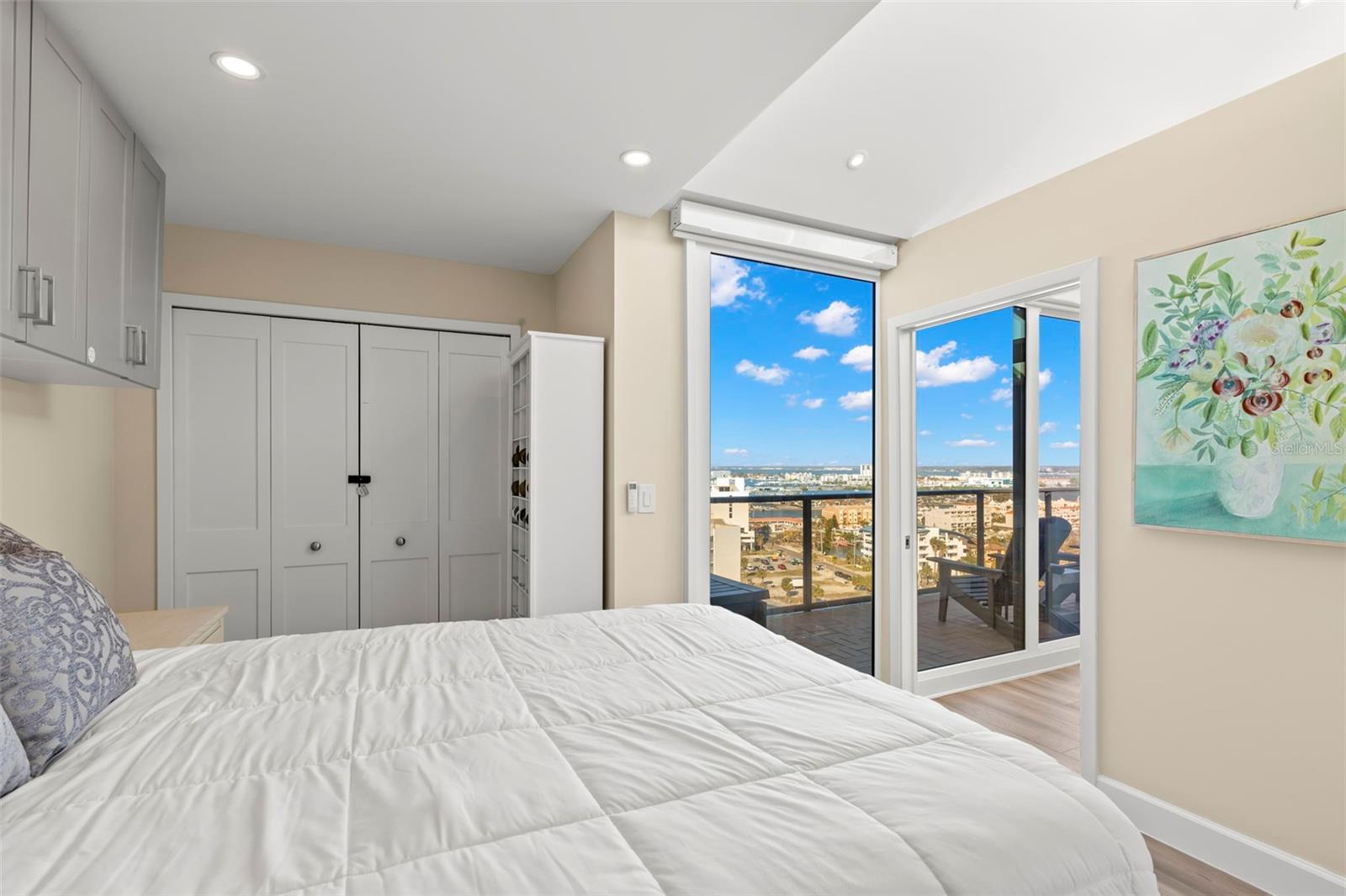 440 S GULFVIEW BLVD #1701, CLEARWATER BEACH, FL, 33767