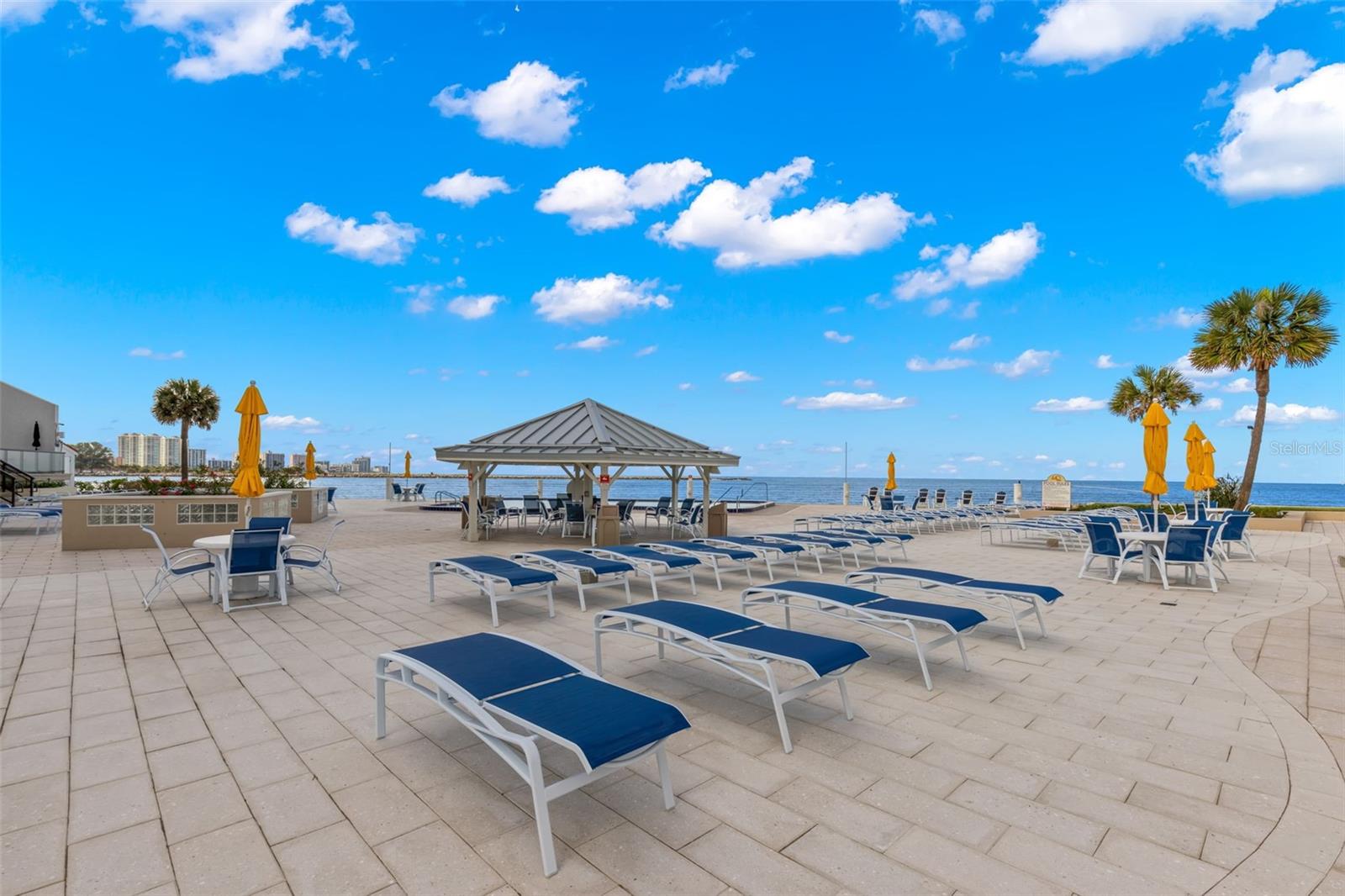 440 S GULFVIEW BLVD #1701, CLEARWATER BEACH, FL, 33767