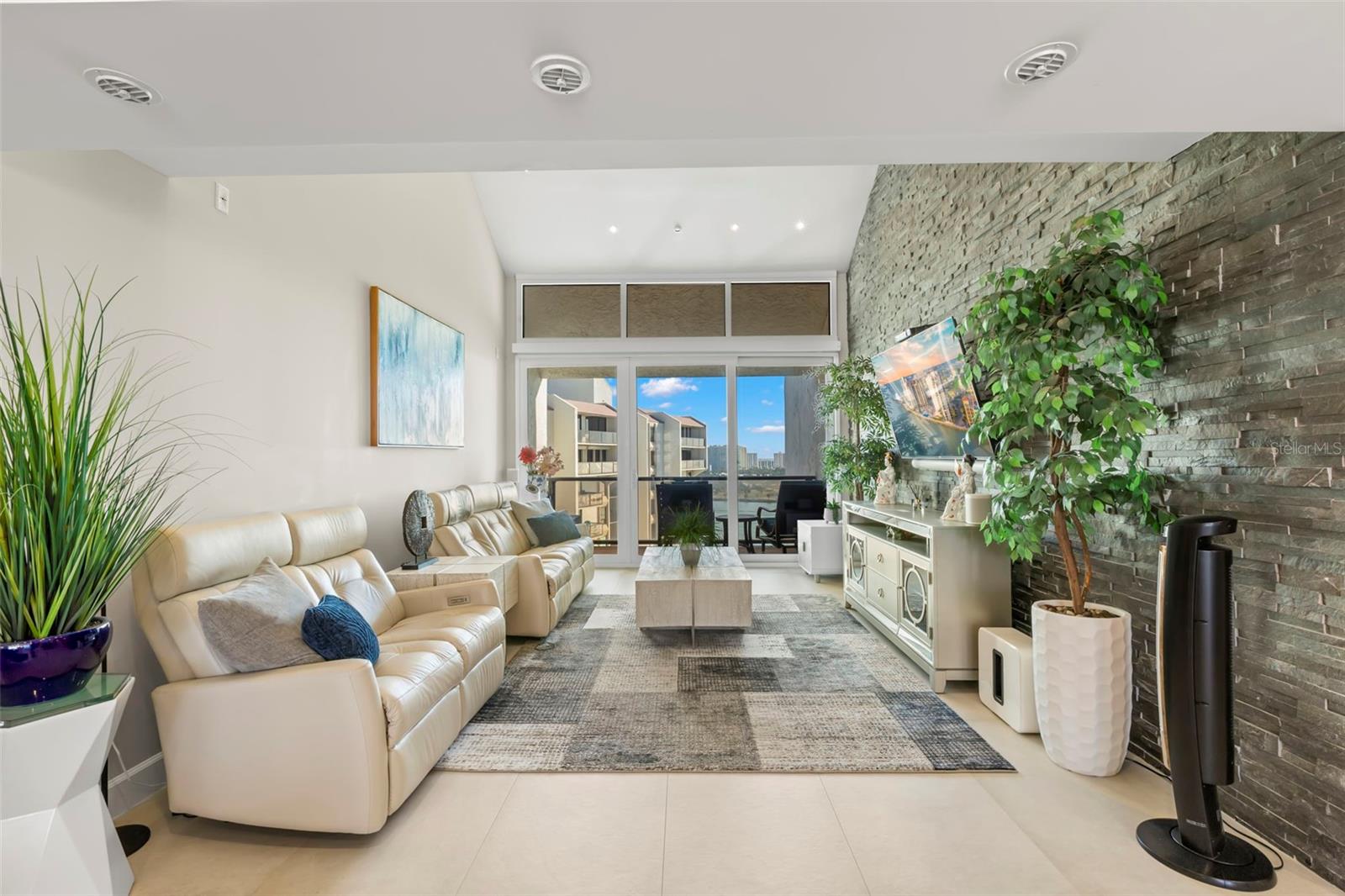 440 S GULFVIEW BLVD #1701, CLEARWATER BEACH, FL, 33767