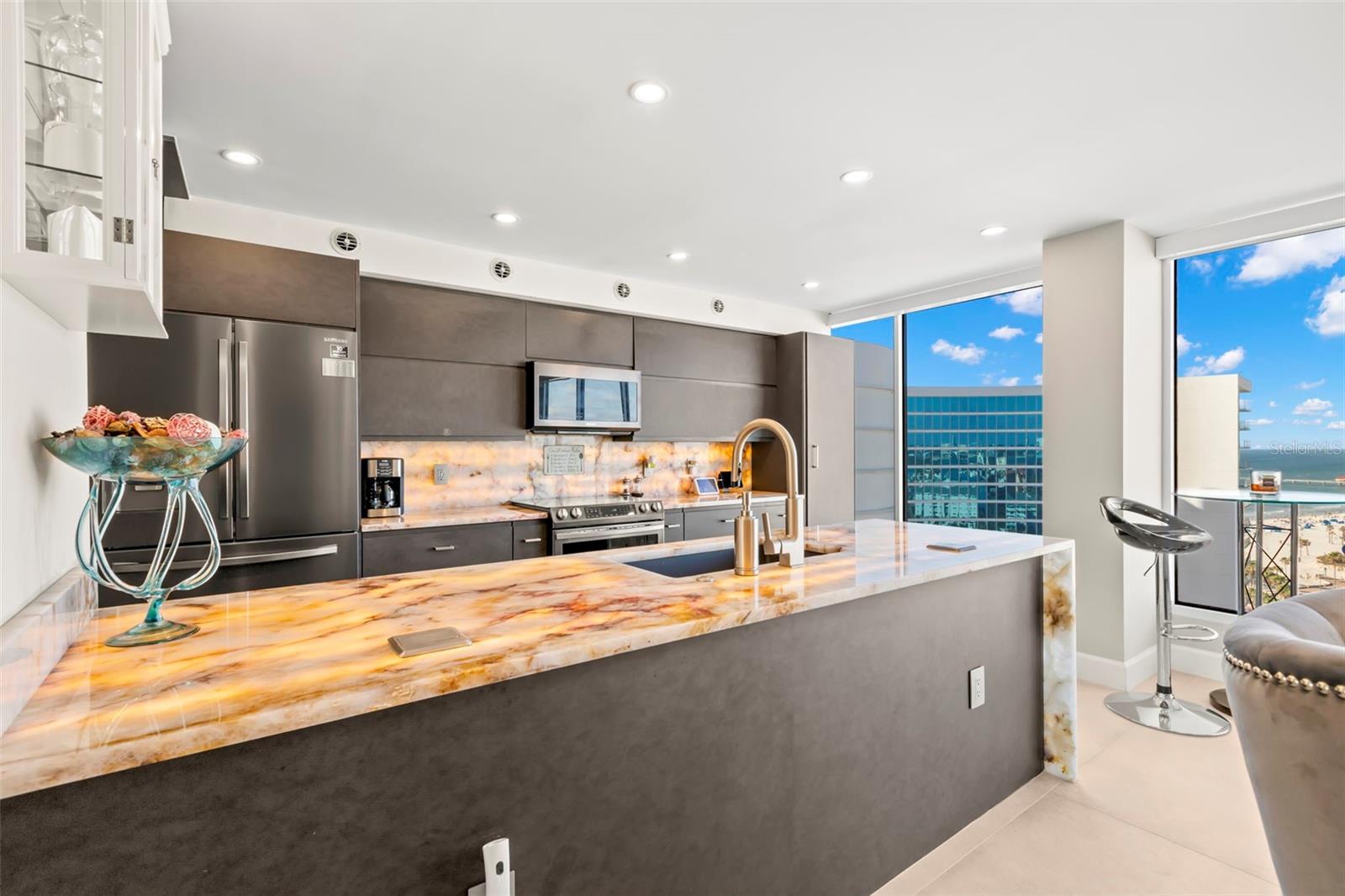 440 S GULFVIEW BLVD #1701, CLEARWATER BEACH, FL, 33767