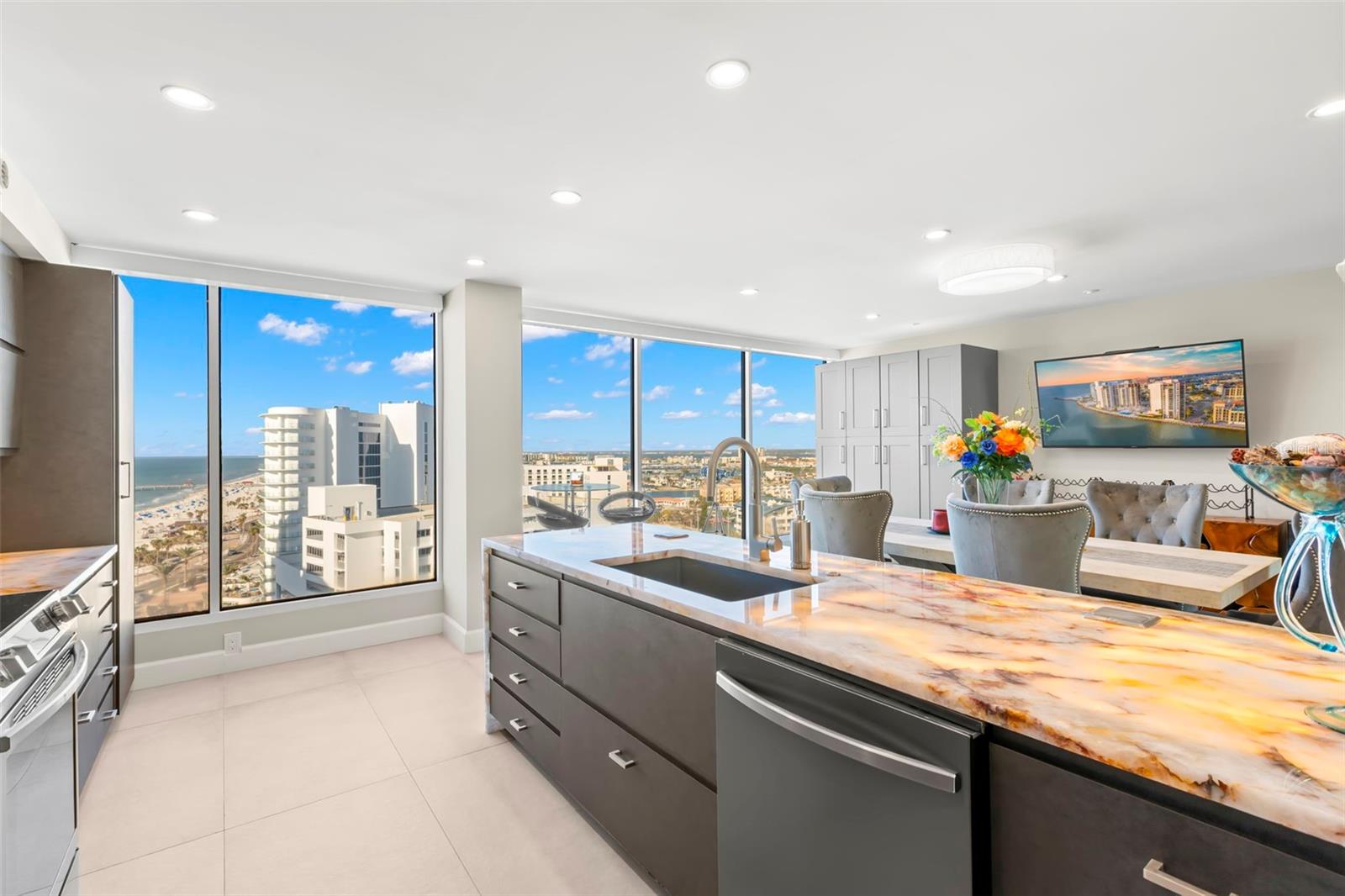 440 S GULFVIEW BLVD #1701, CLEARWATER BEACH, FL, 33767