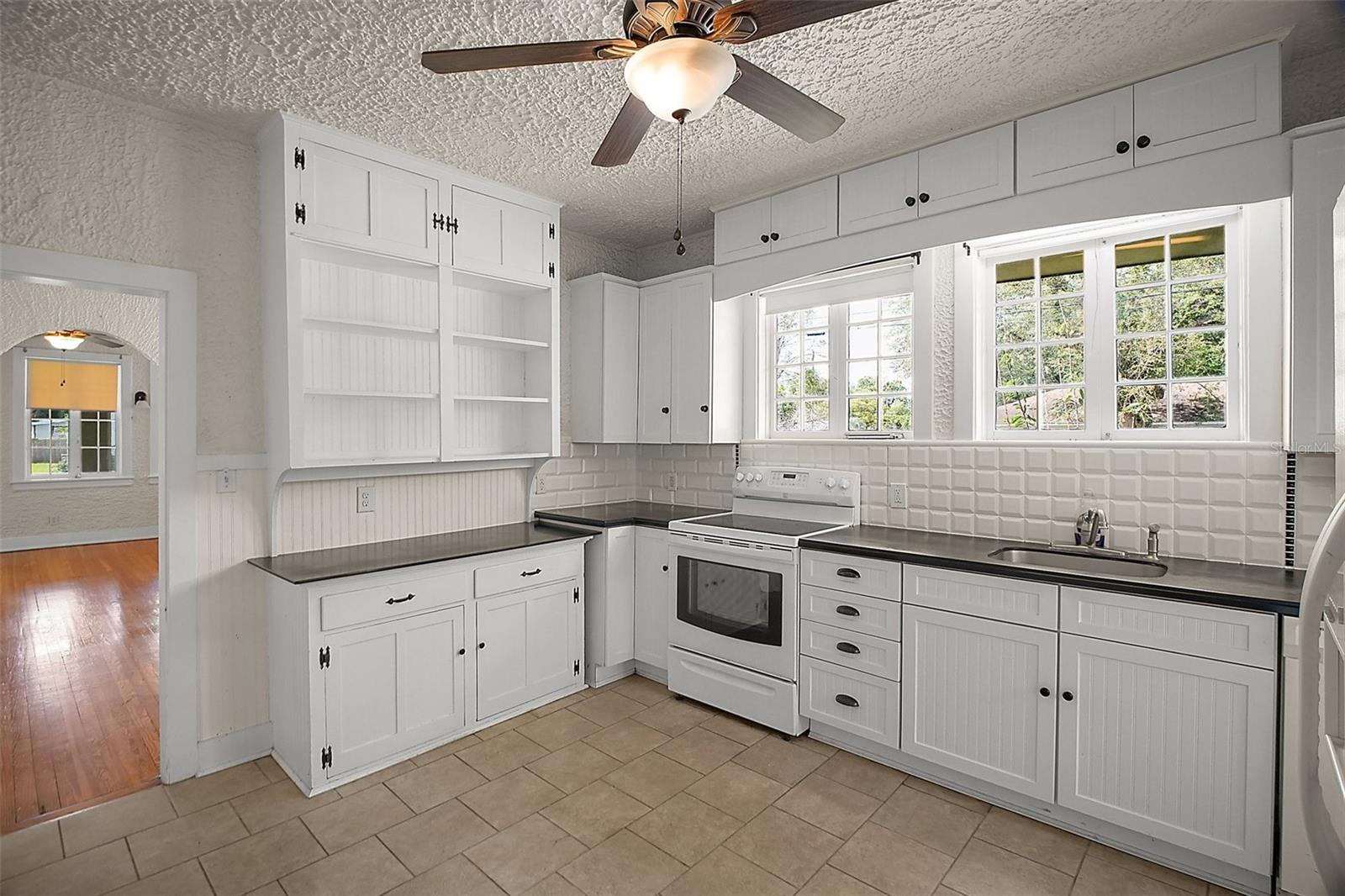 127 CARLTON AVE, DELAND, FL, 32720