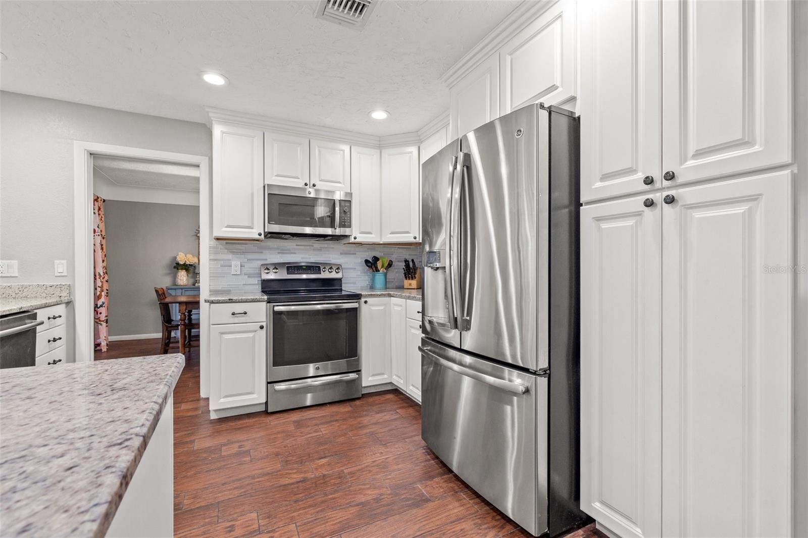 1433 74TH CIR NE, ST PETERSBURG, FL, 33702