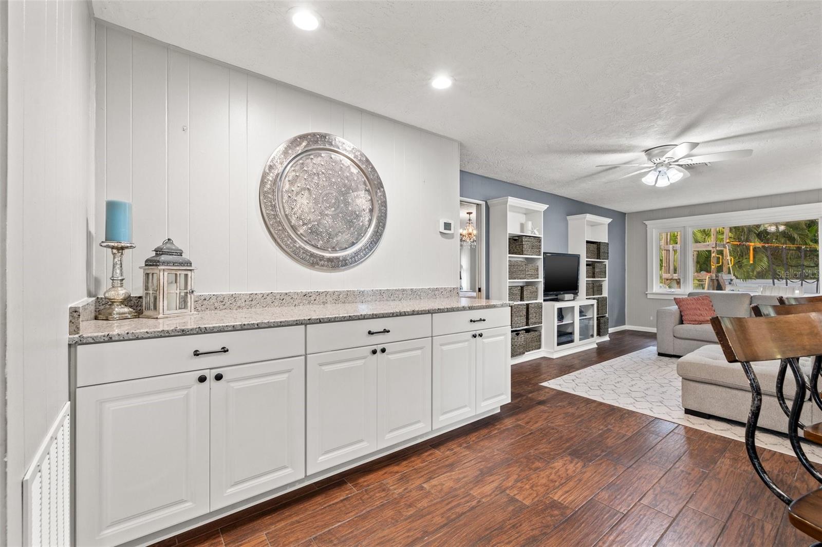 1433 74TH CIR NE, ST PETERSBURG, FL, 33702