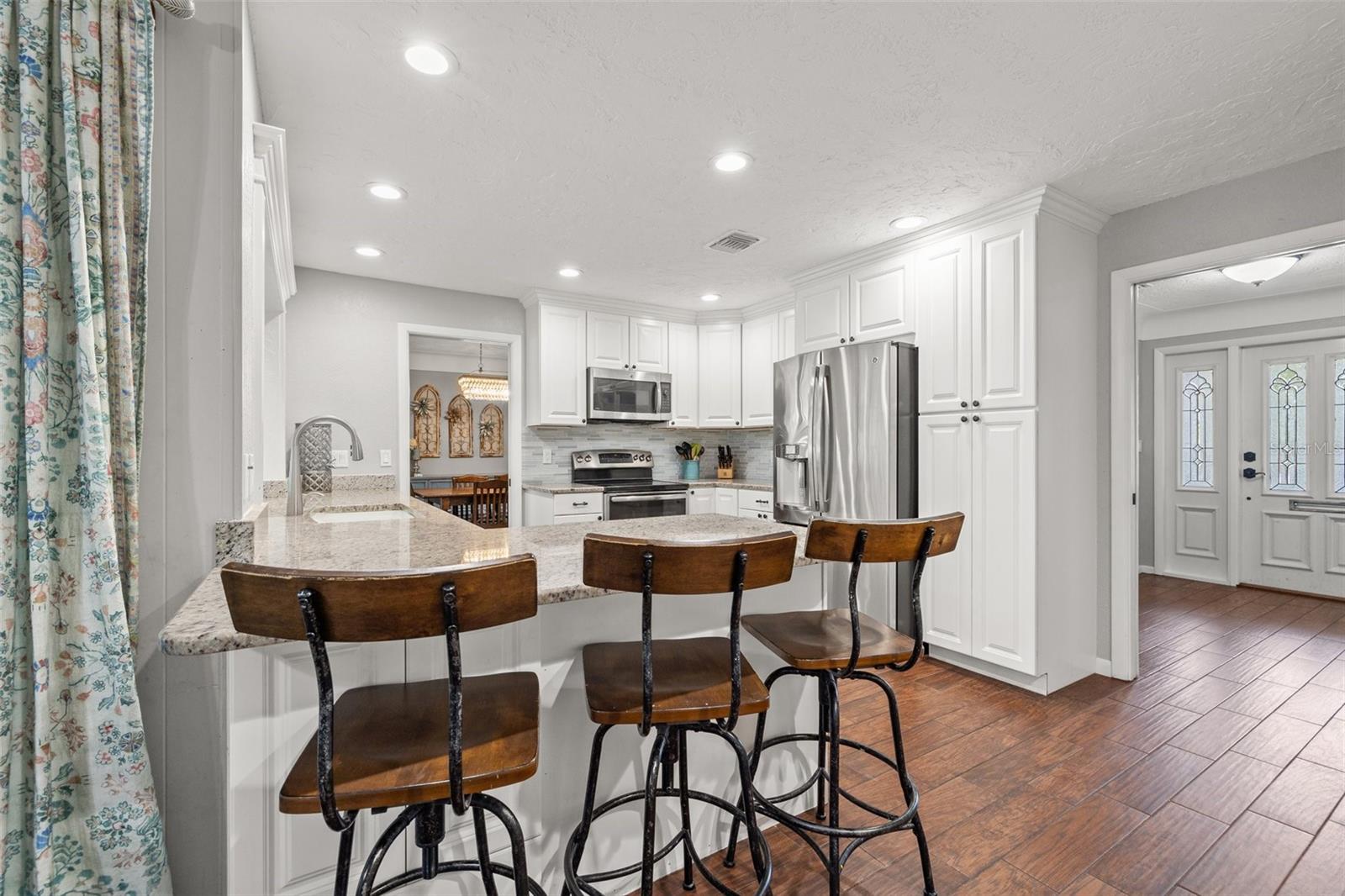 1433 74TH CIR NE, ST PETERSBURG, FL, 33702