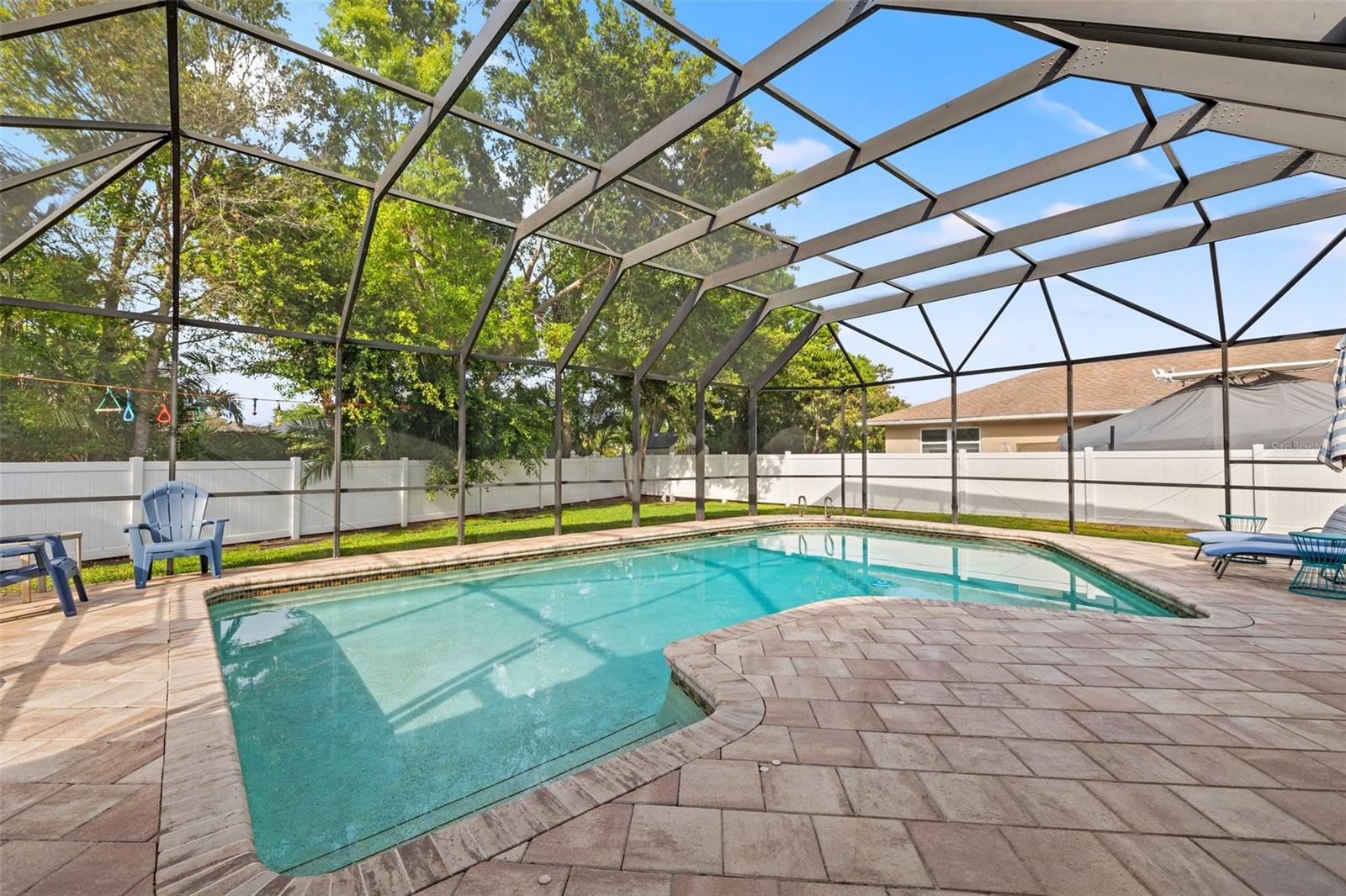 1433 74TH CIR NE, ST PETERSBURG, FL, 33702