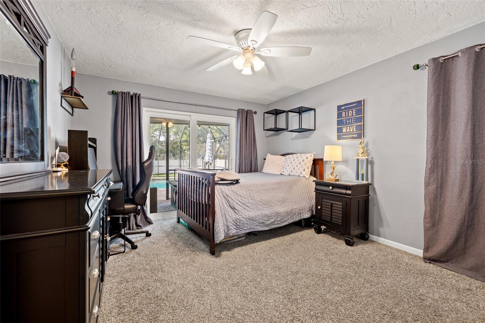 1433 74TH CIR NE, ST PETERSBURG, FL, 33702