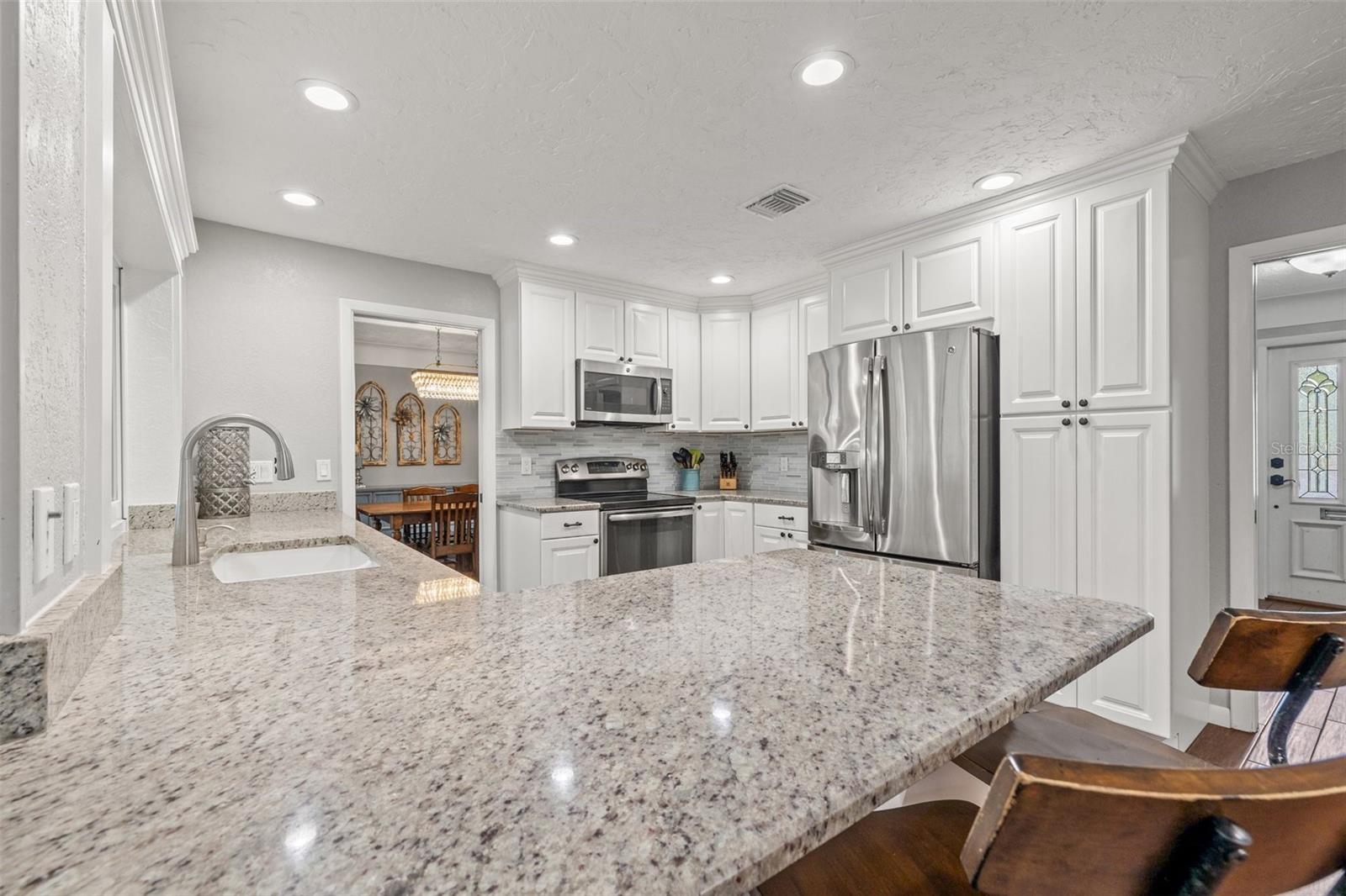 1433 74TH CIR NE, ST PETERSBURG, FL, 33702