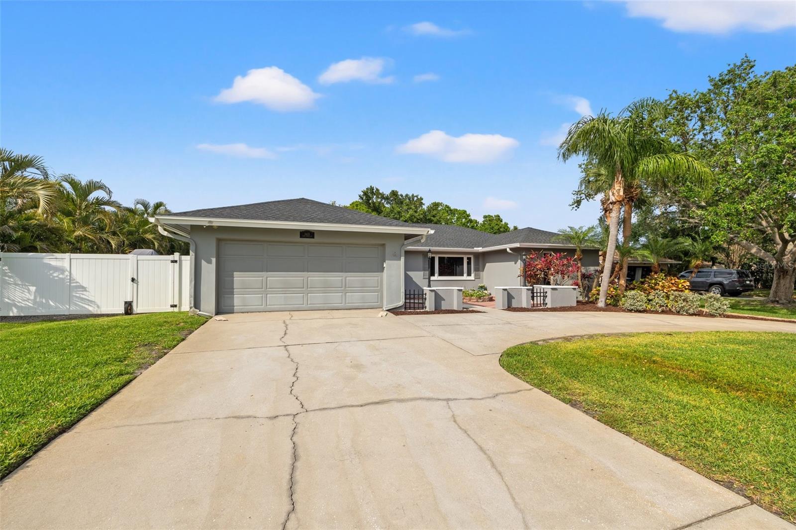 1433 74TH CIR NE, ST PETERSBURG, FL, 33702