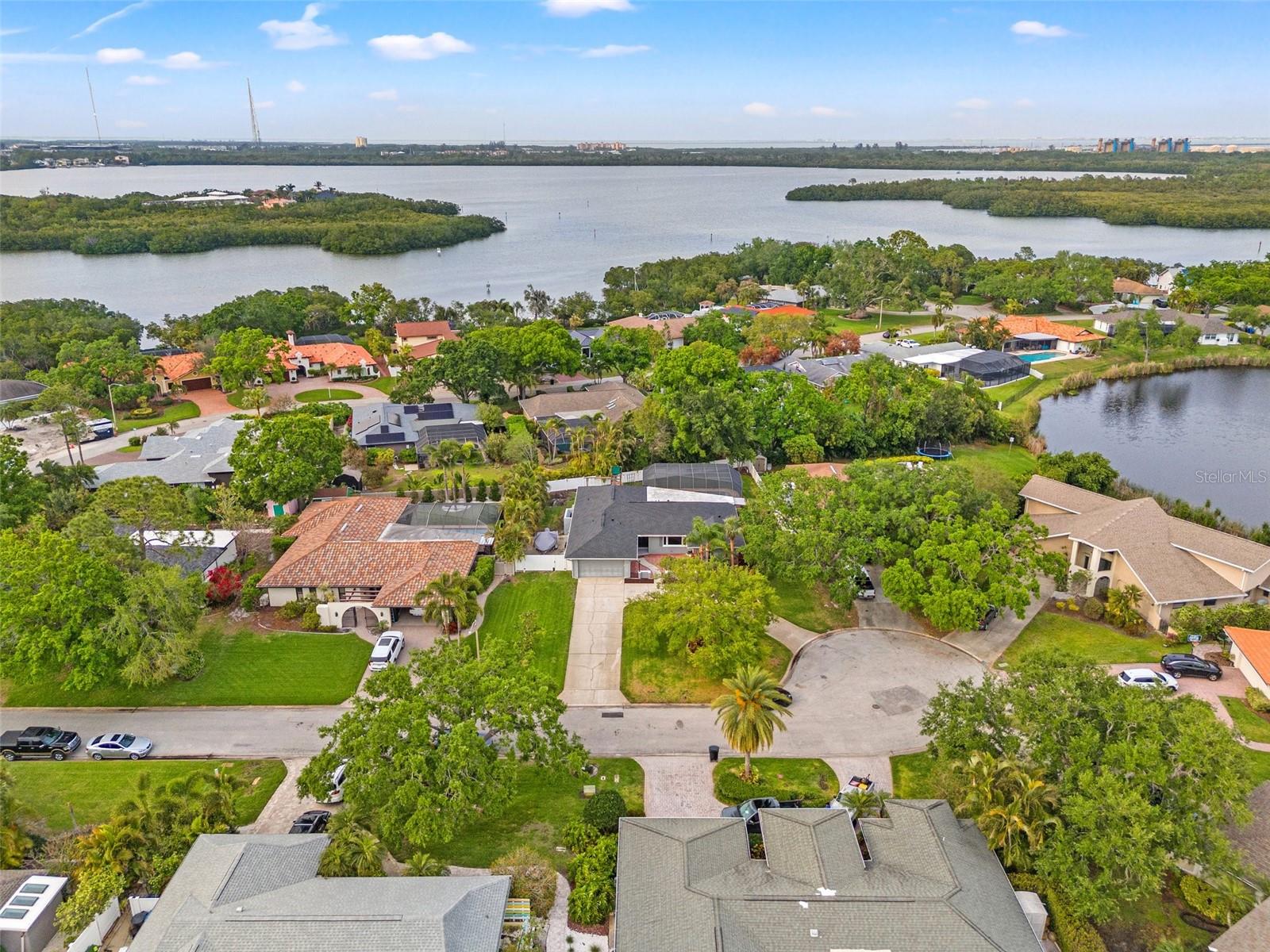 1433 74TH CIR NE, ST PETERSBURG, FL, 33702