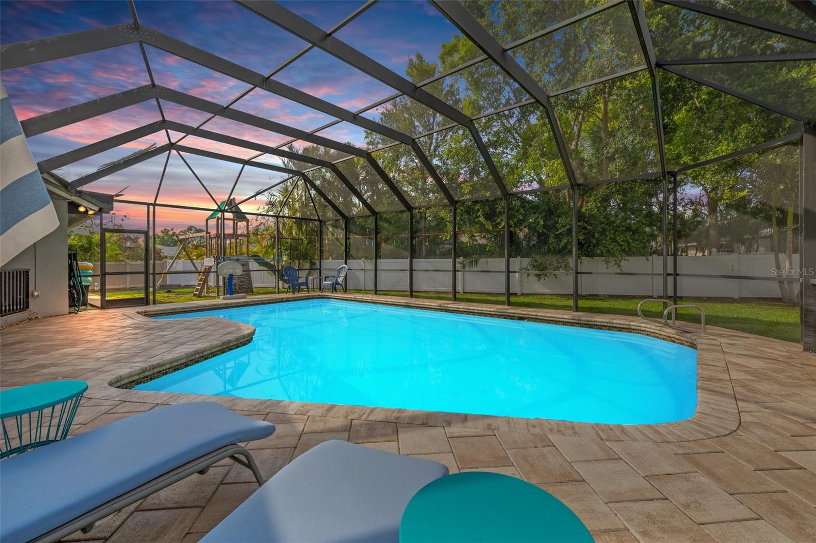 1433 74TH CIR NE, ST PETERSBURG, FL, 33702
