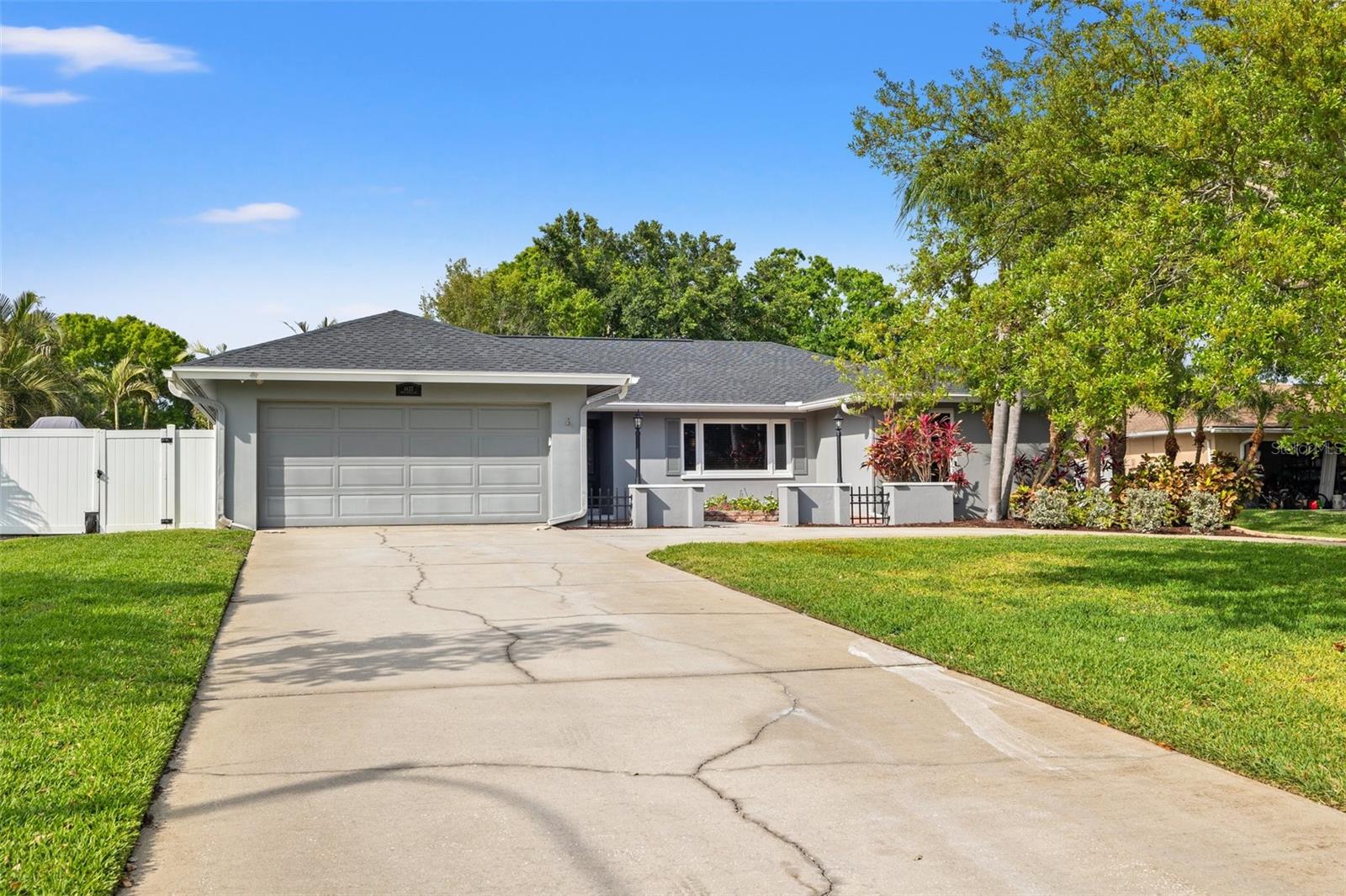 1433 74TH CIR NE, ST PETERSBURG, FL, 33702