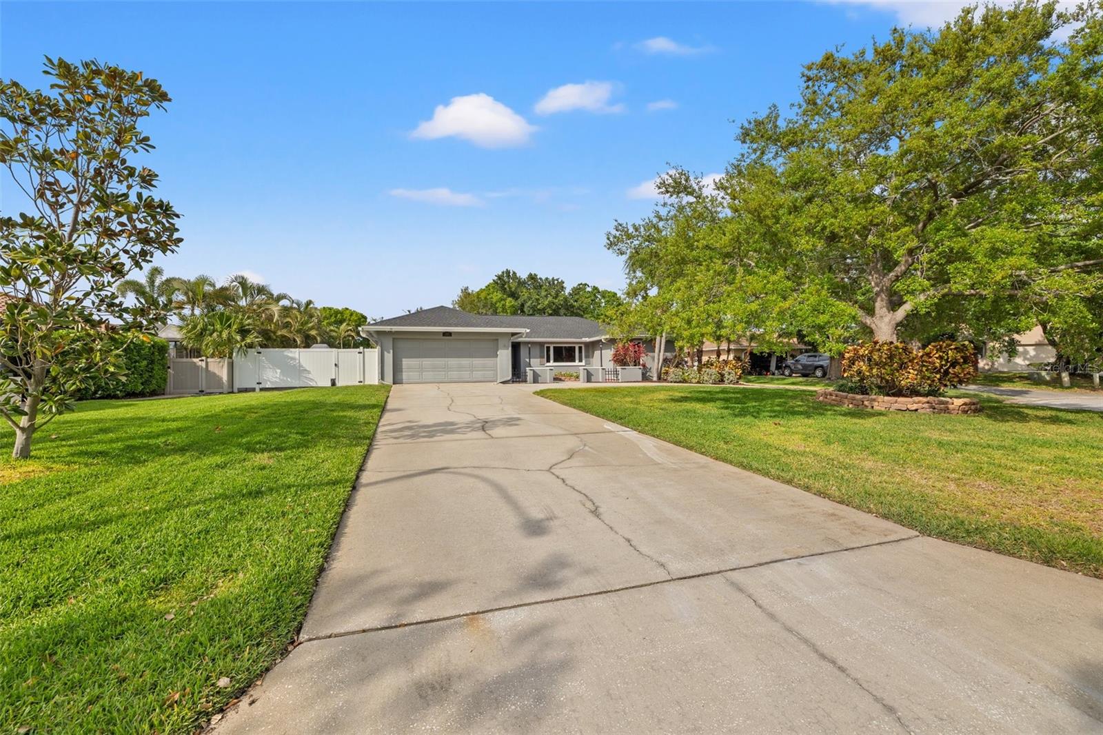 1433 74TH CIR NE, ST PETERSBURG, FL, 33702