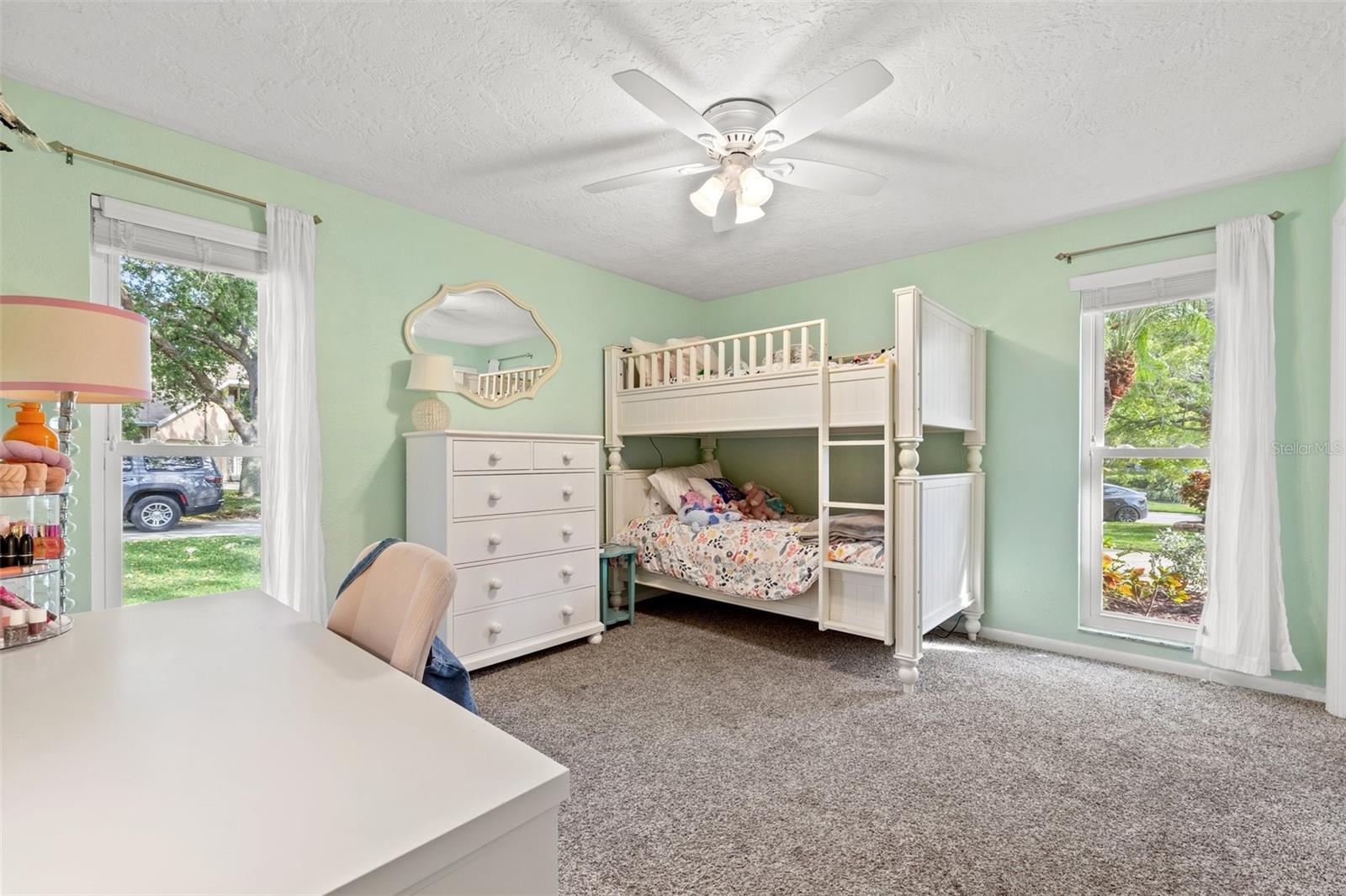 1433 74TH CIR NE, ST PETERSBURG, FL, 33702