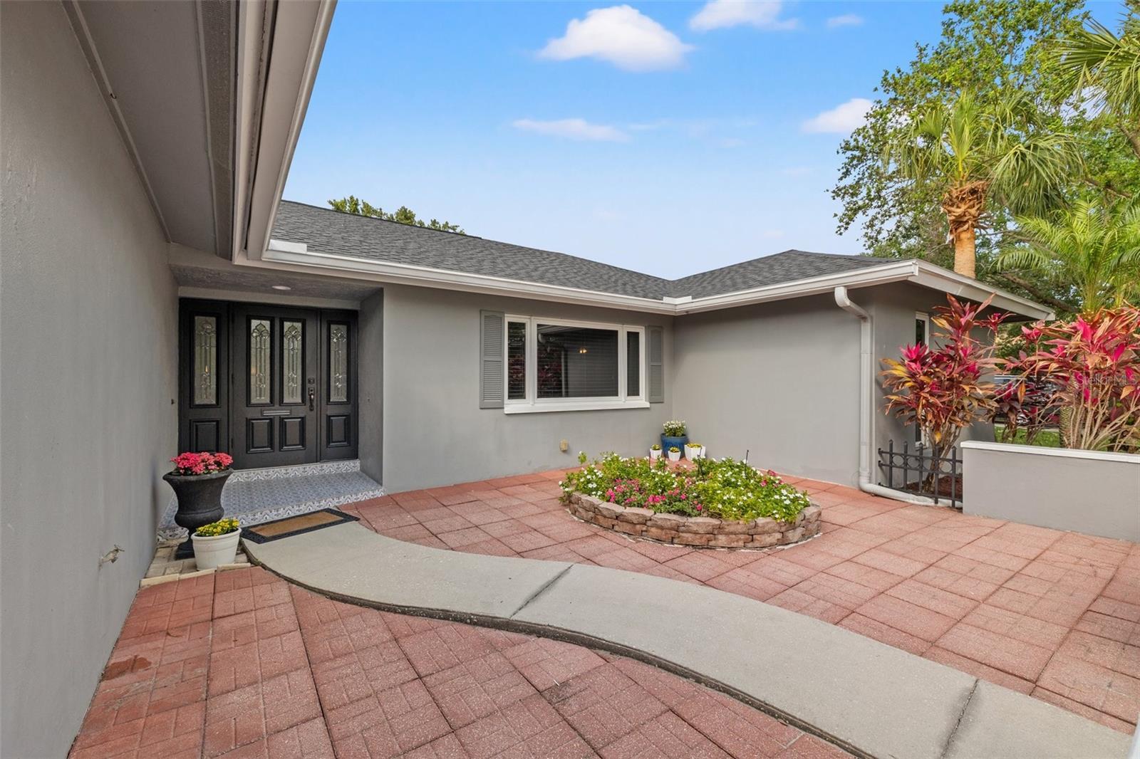 1433 74TH CIR NE, ST PETERSBURG, FL, 33702